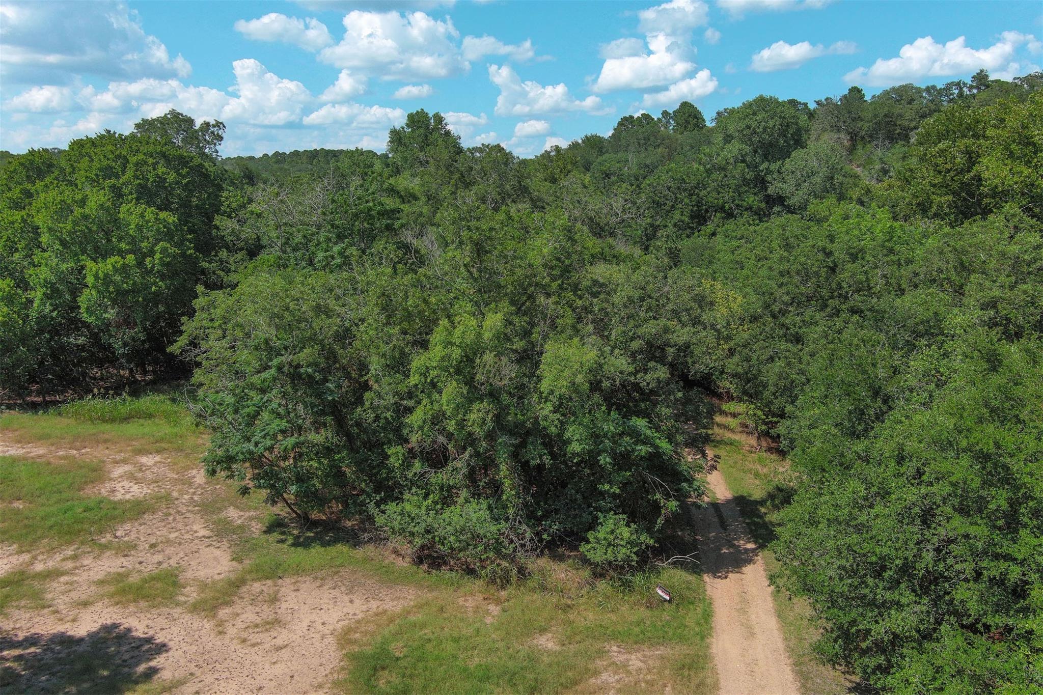128 Kaukonahua Ln, Bastrop, TX 78602