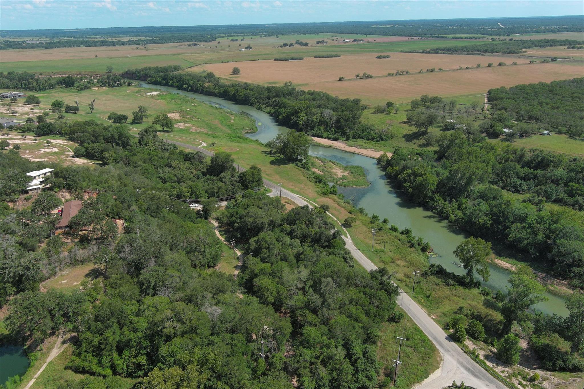 128 Kaukonahua Ln, Bastrop, TX 78602