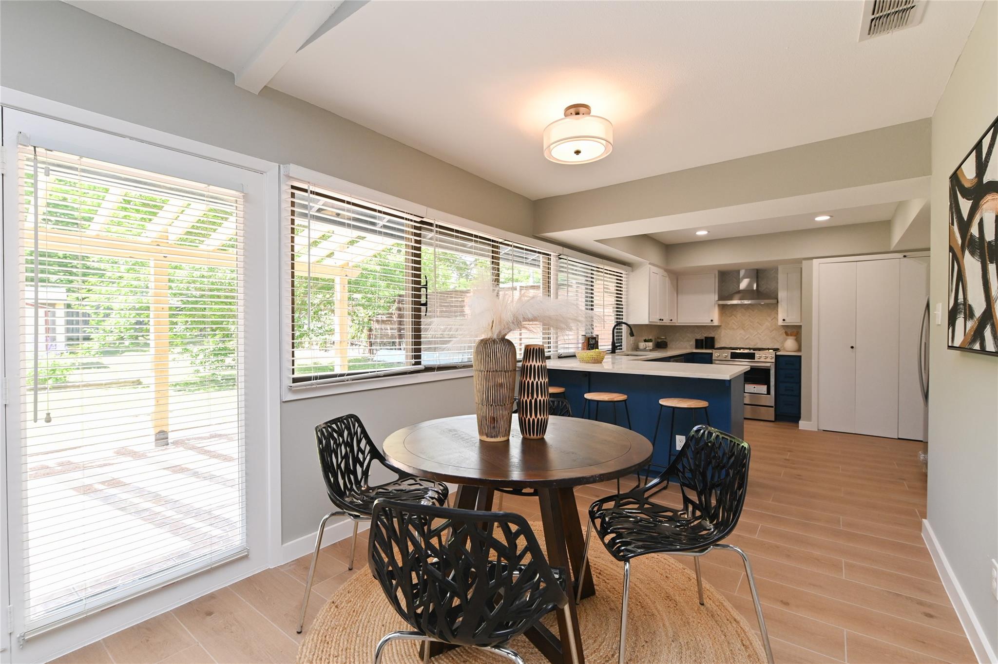 6430 Bridgewater Dr, Austin, TX 78723