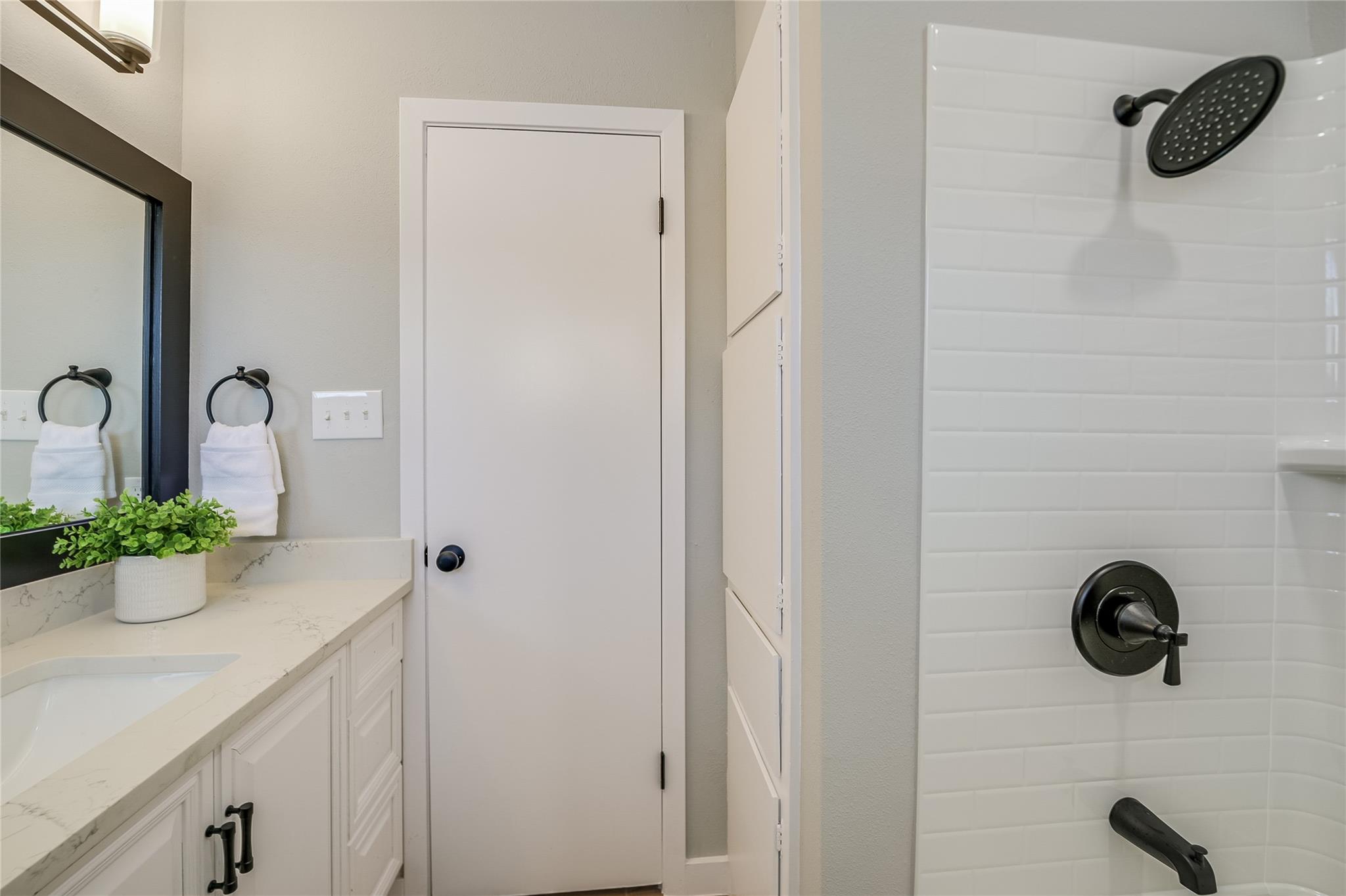 6430 Bridgewater Dr, Austin, TX 78723