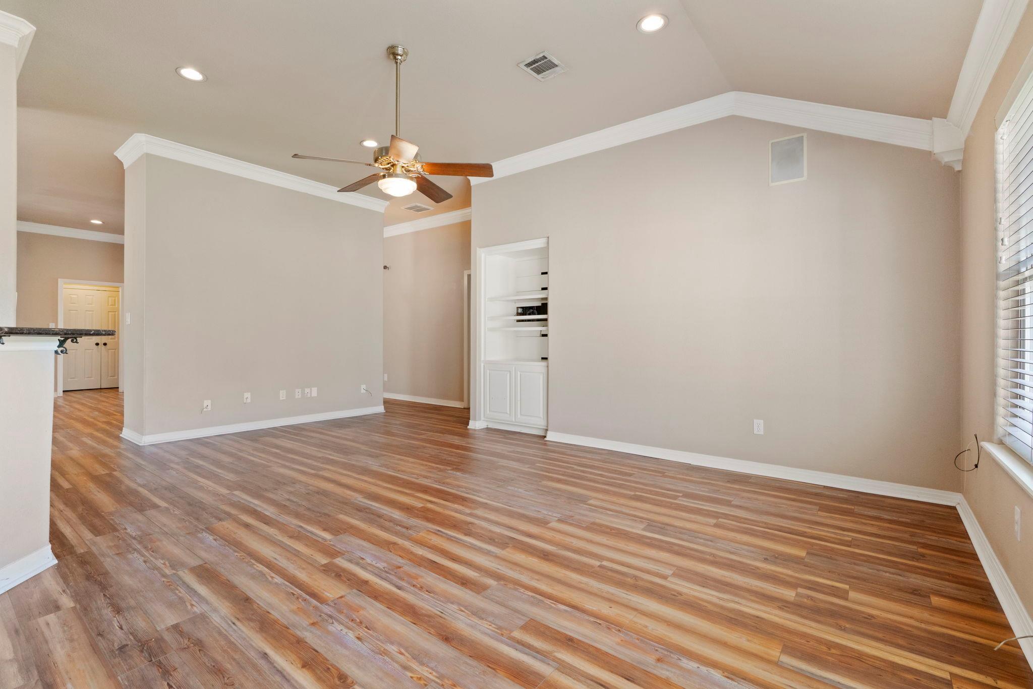 1237 Ridge Harbor Dr, Spicewood, TX 78669