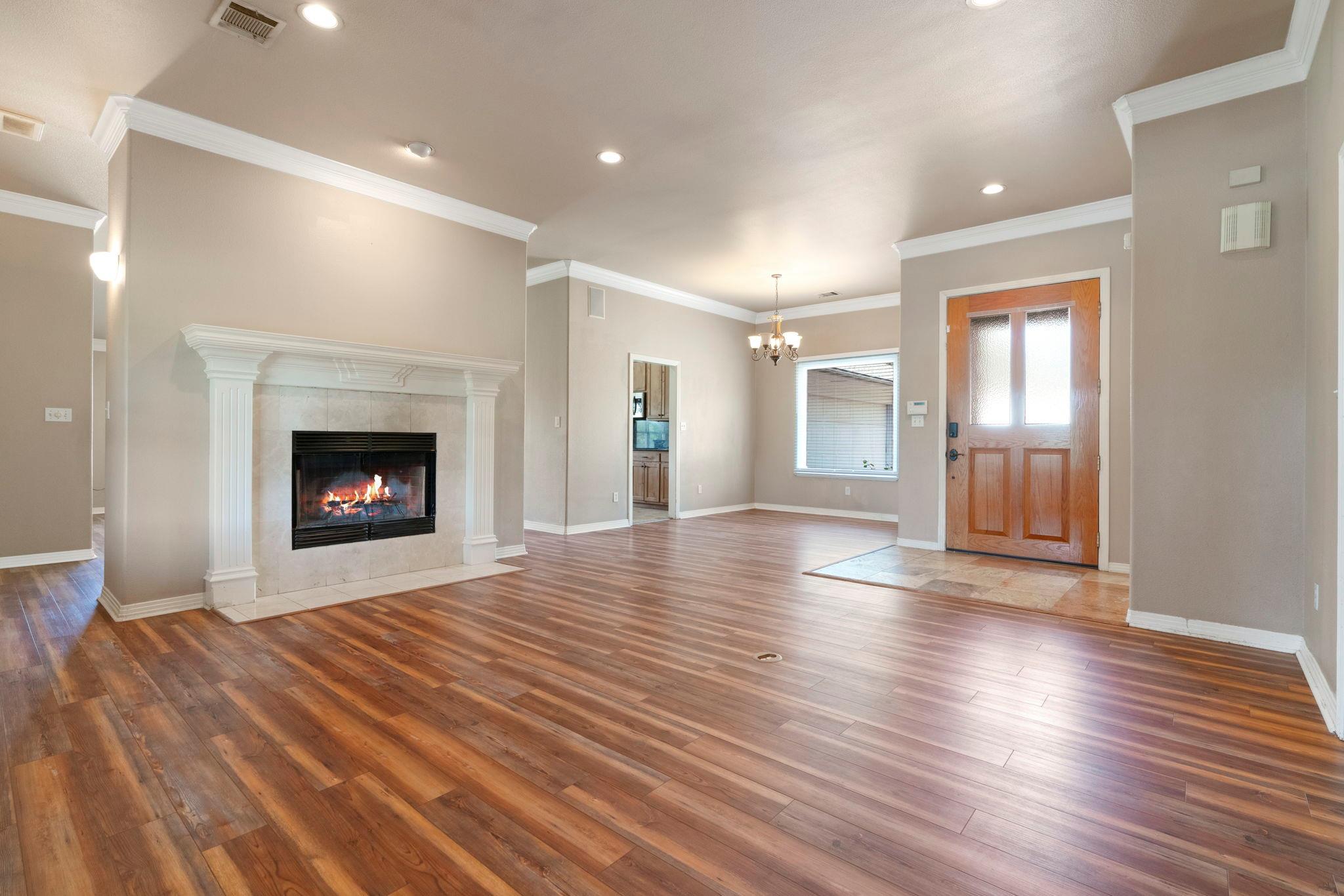 1237 Ridge Harbor Dr, Spicewood, TX 78669