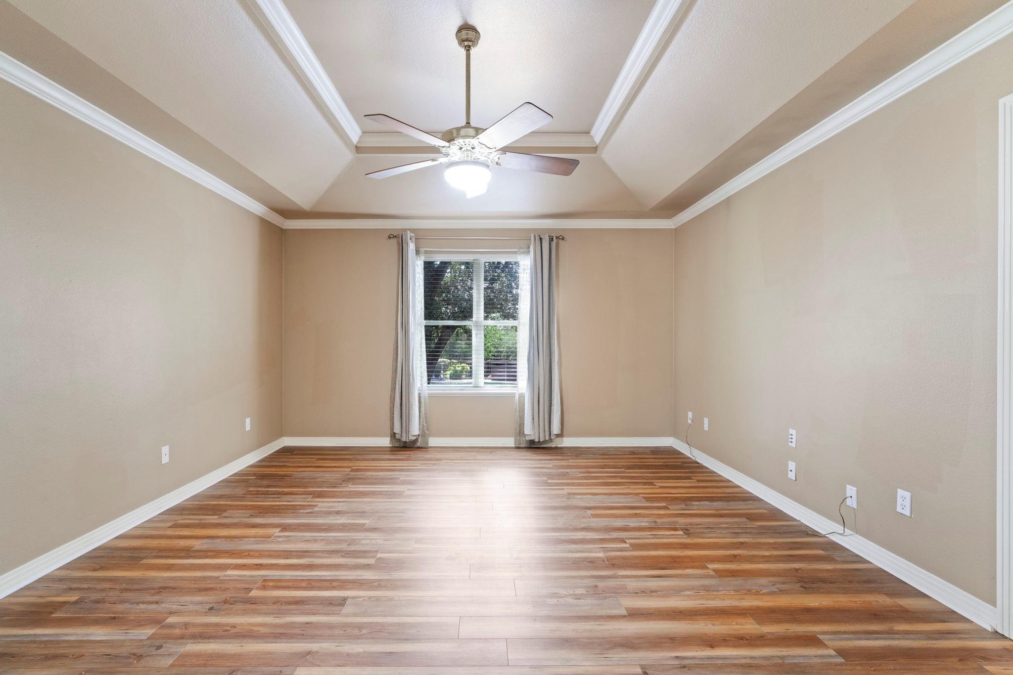 1237 Ridge Harbor Dr, Spicewood, TX 78669