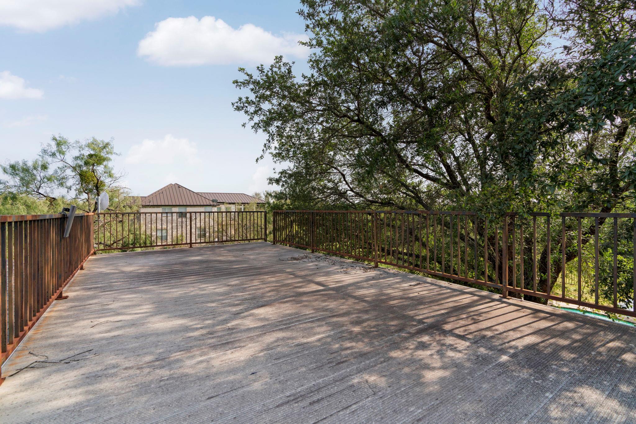1237 Ridge Harbor Dr, Spicewood, TX 78669