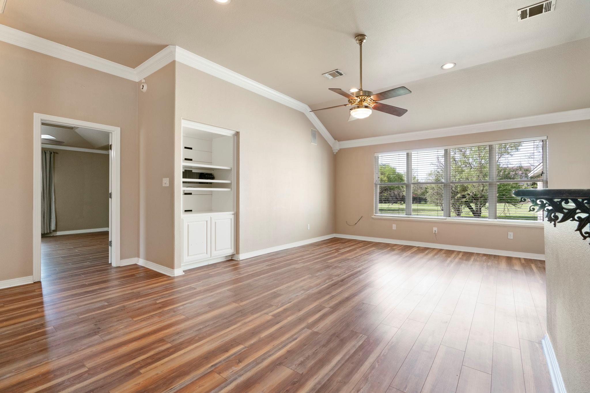 1237 Ridge Harbor Dr, Spicewood, TX 78669