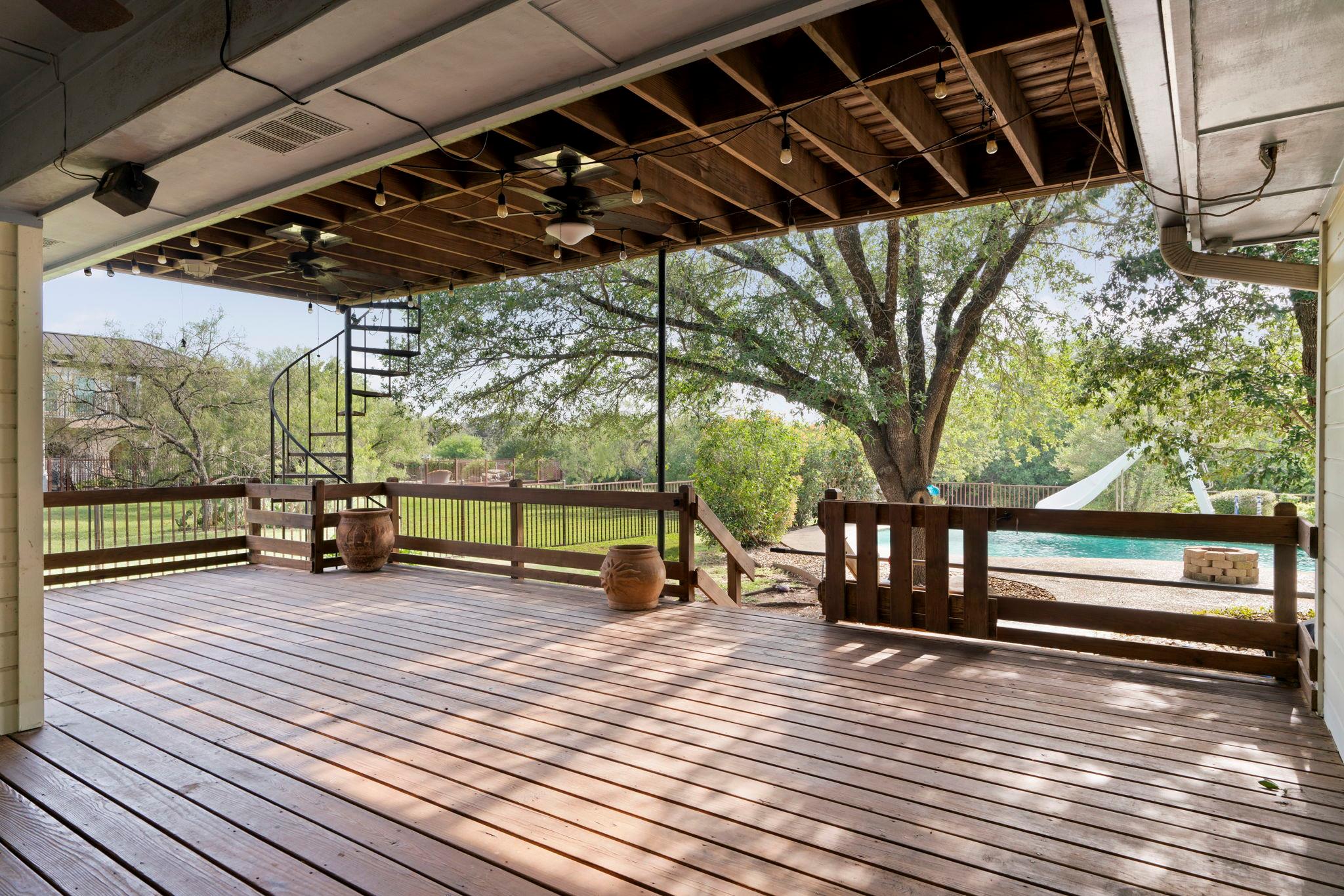 1237 Ridge Harbor Dr, Spicewood, TX 78669