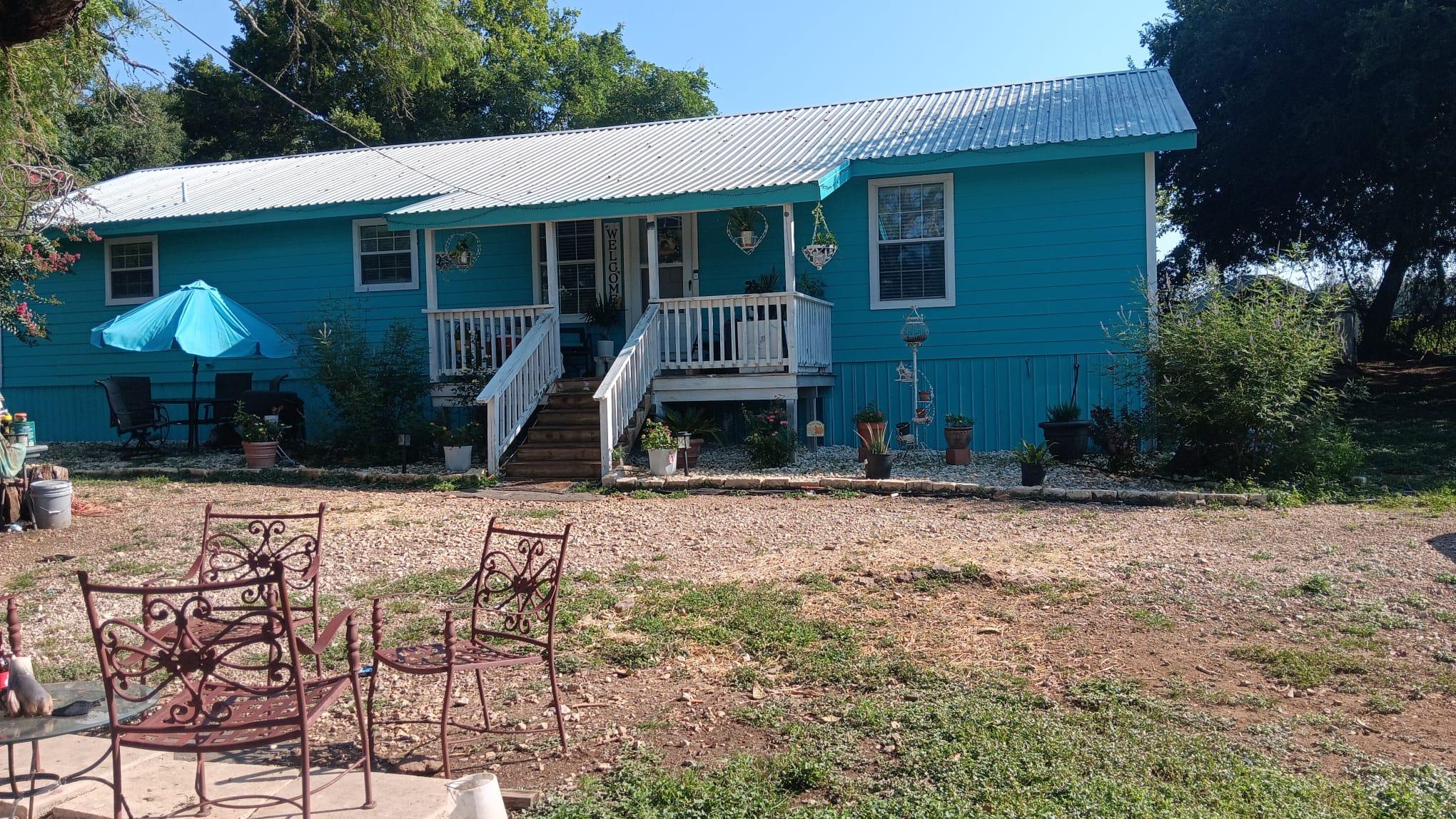 968 Red Town Rd, Elgin, TX 78621
