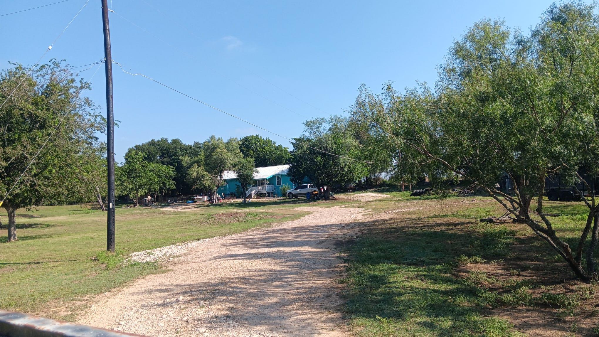 968 Red Town Rd, Elgin, TX 78621