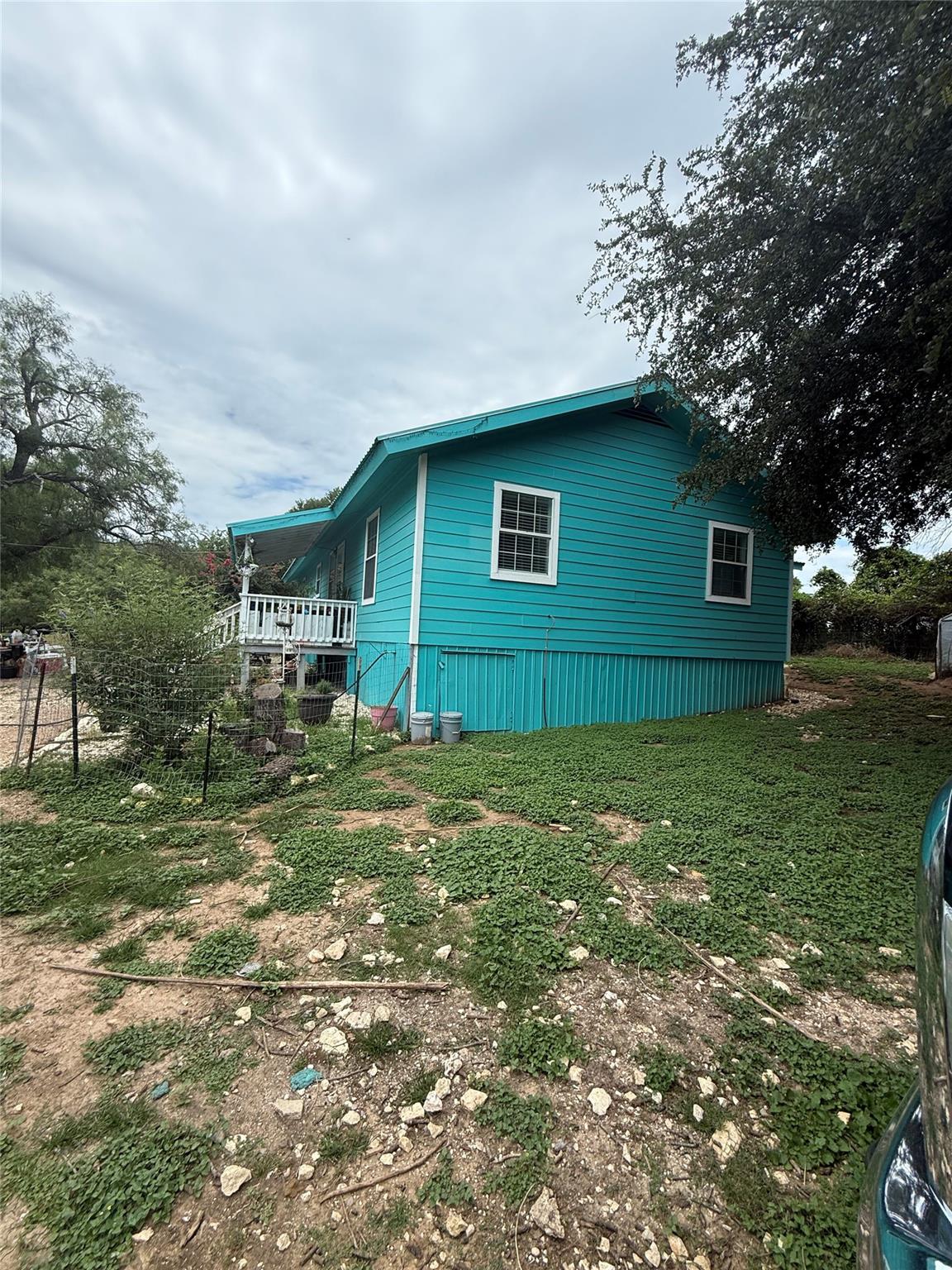 968 Red Town Rd, Elgin, TX 78621
