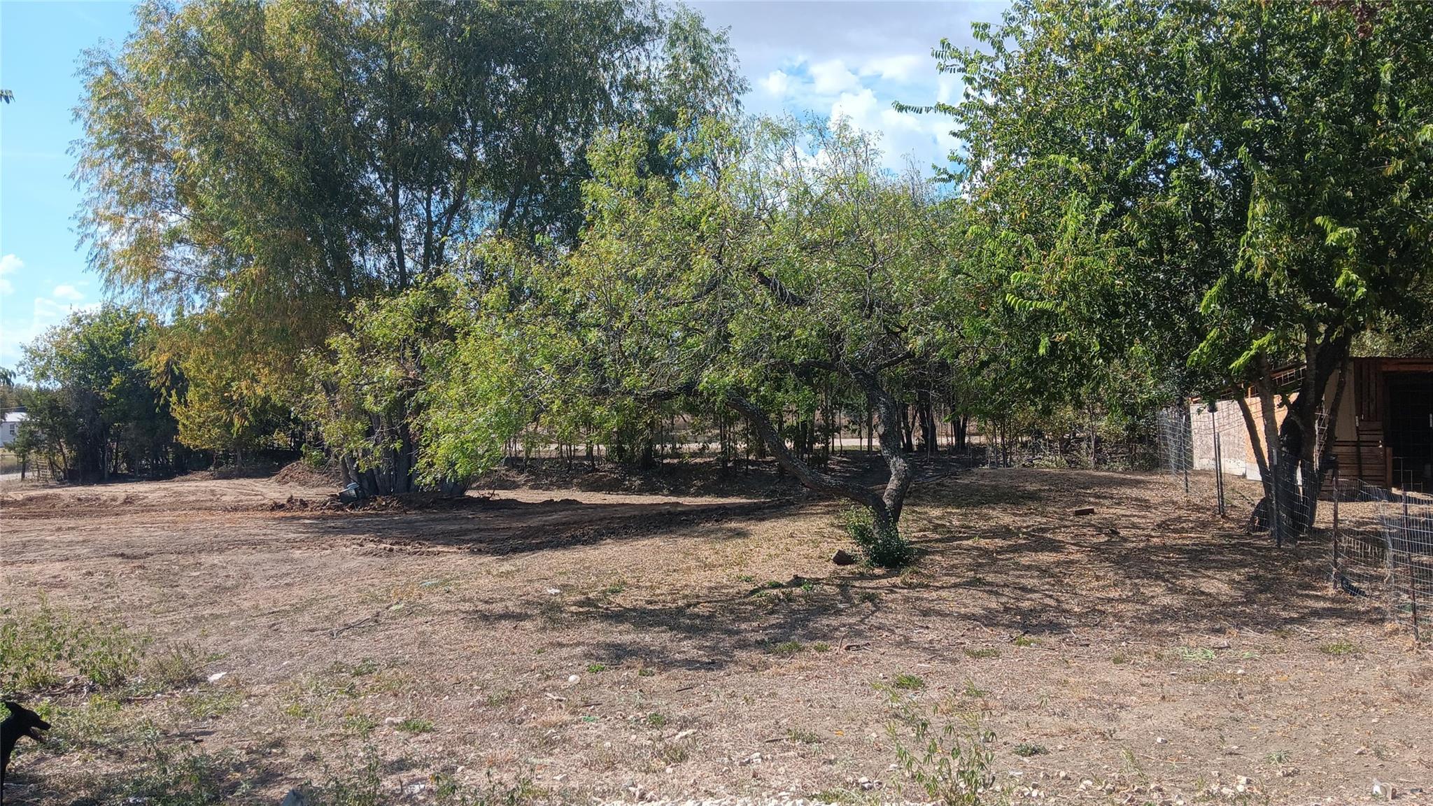 968 Red Town Rd, Elgin, TX 78621