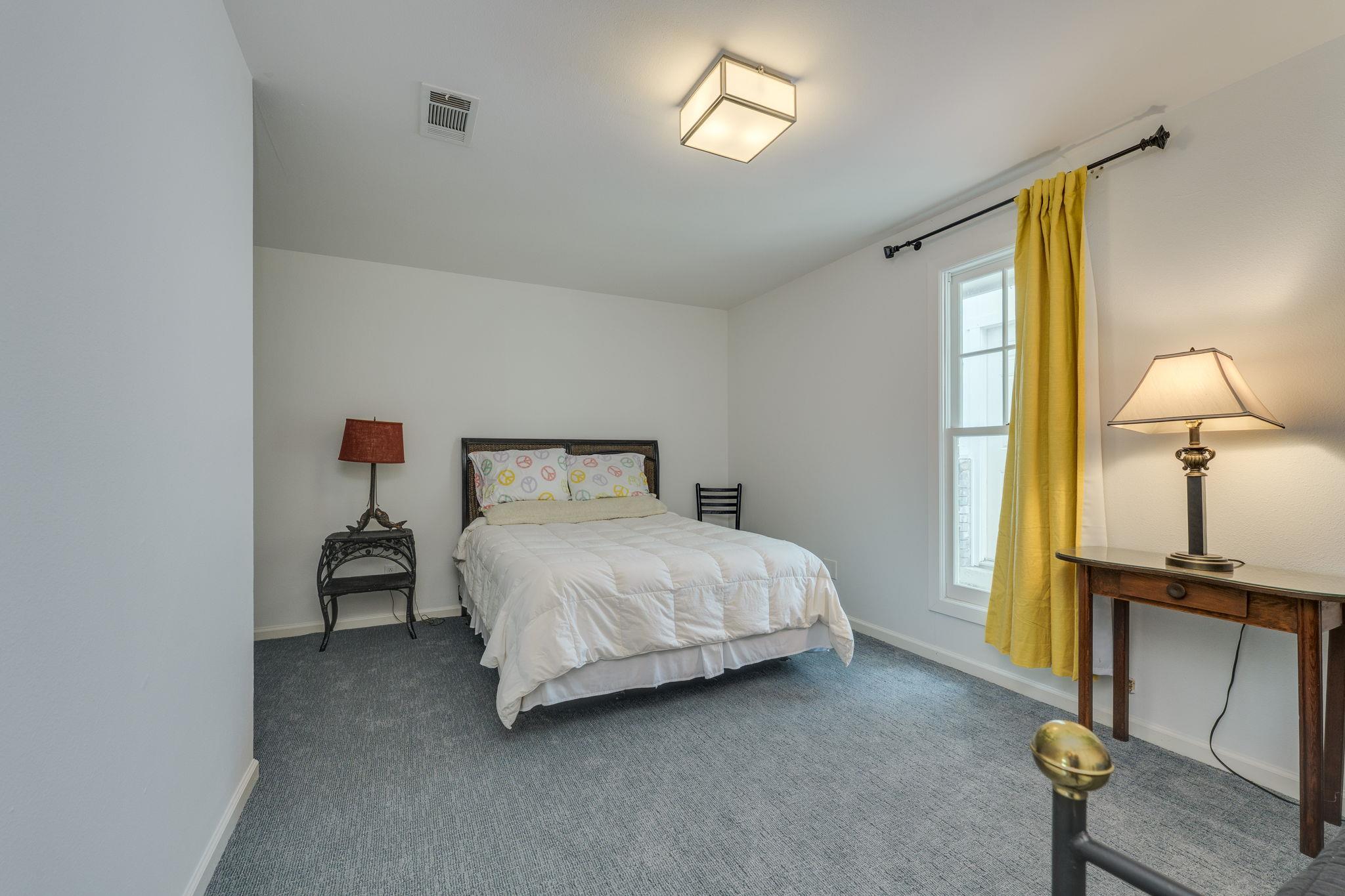 214 Island Lodges Dr, Buchanan Dam, TX 78609