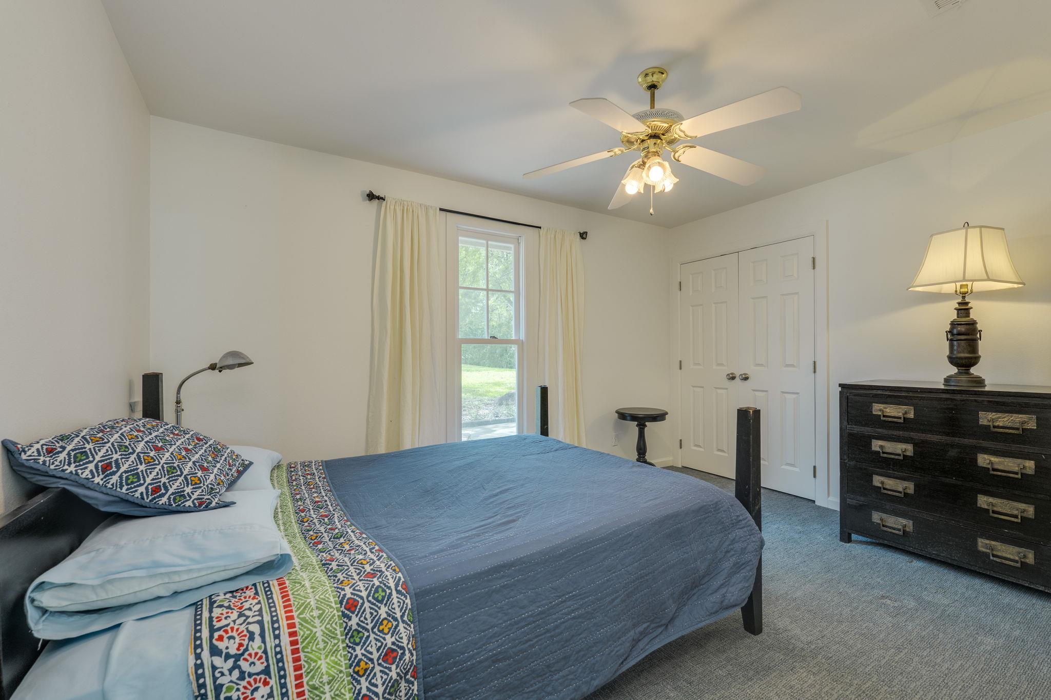 214 Island Lodges Dr, Buchanan Dam, TX 78609