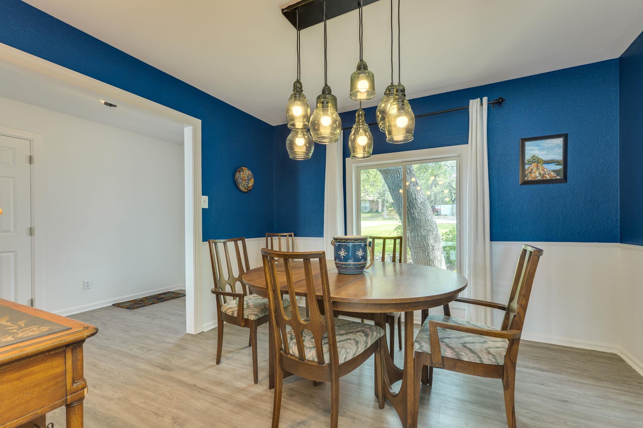 214 Island Lodges Dr, Buchanan Dam, TX 78609