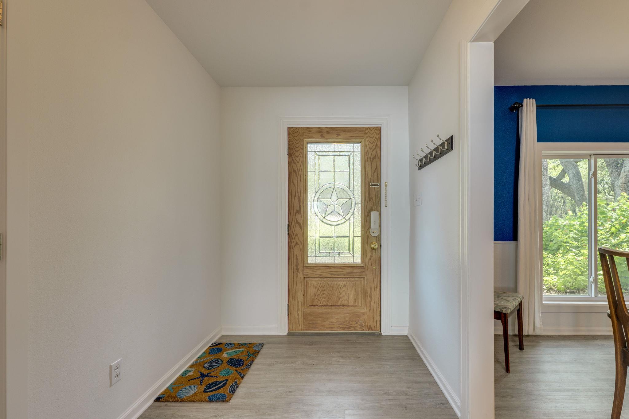 214 Island Lodges Dr, Buchanan Dam, TX 78609