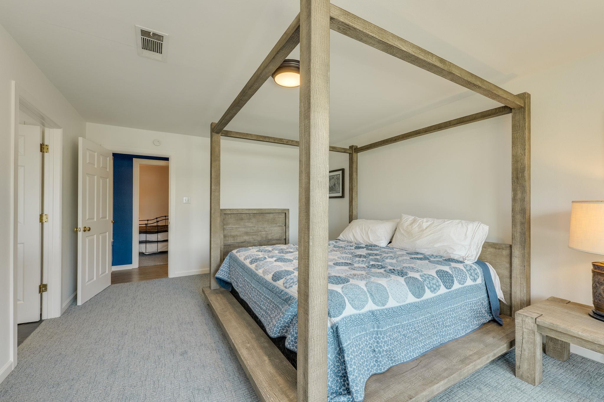 214 Island Lodges Dr, Buchanan Dam, TX 78609