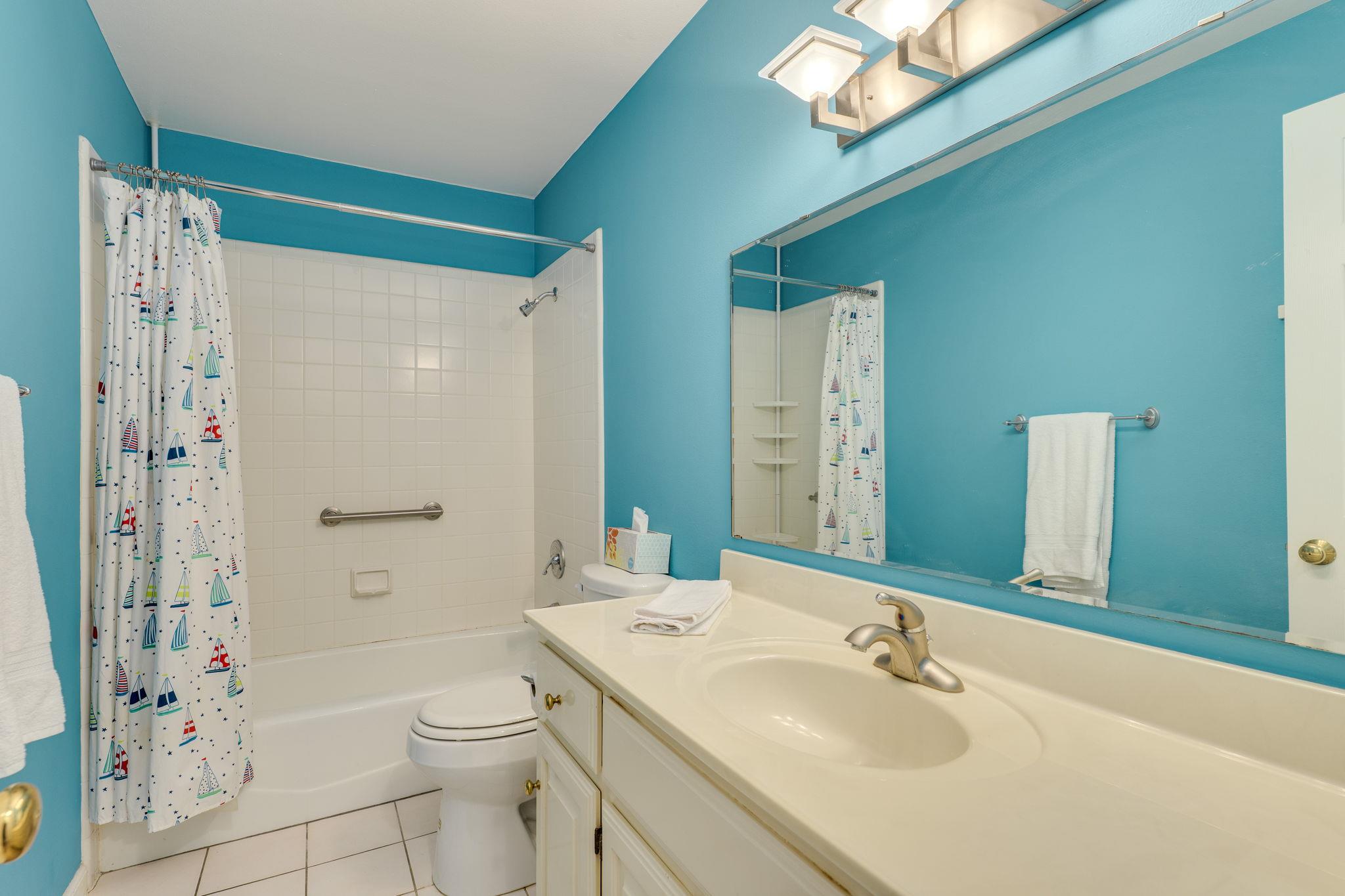 214 Island Lodges Dr, Buchanan Dam, TX 78609