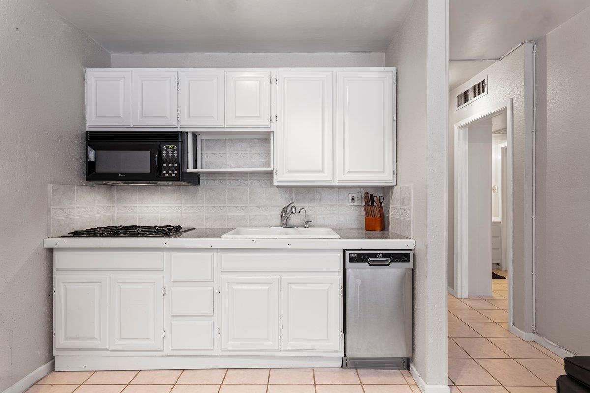 1212 Guadalupe St # 203, Austin, TX 78701