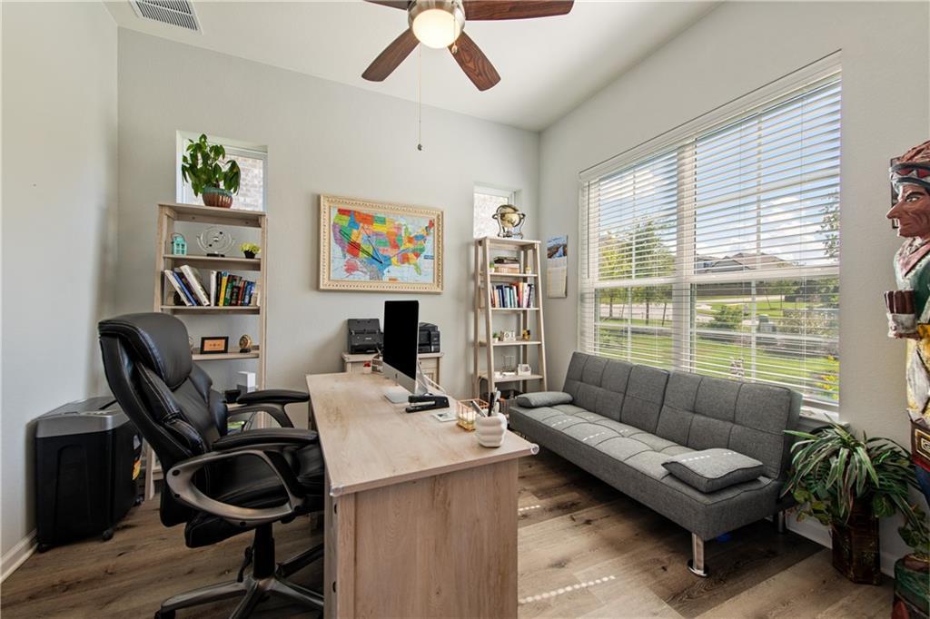 7117 Jument Dr, Austin, TX 78738