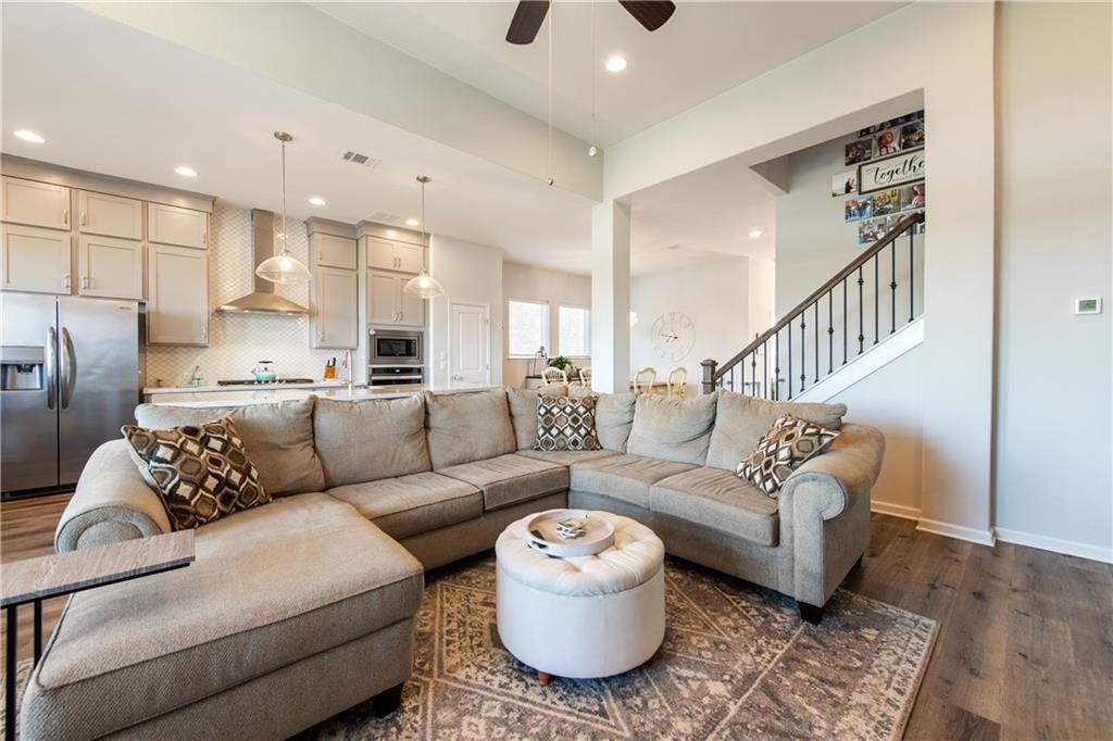 7117 Jument Dr, Austin, TX 78738