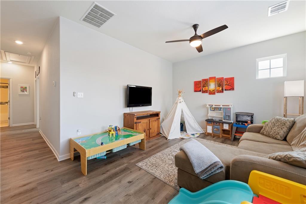 7117 Jument Dr, Austin, TX 78738