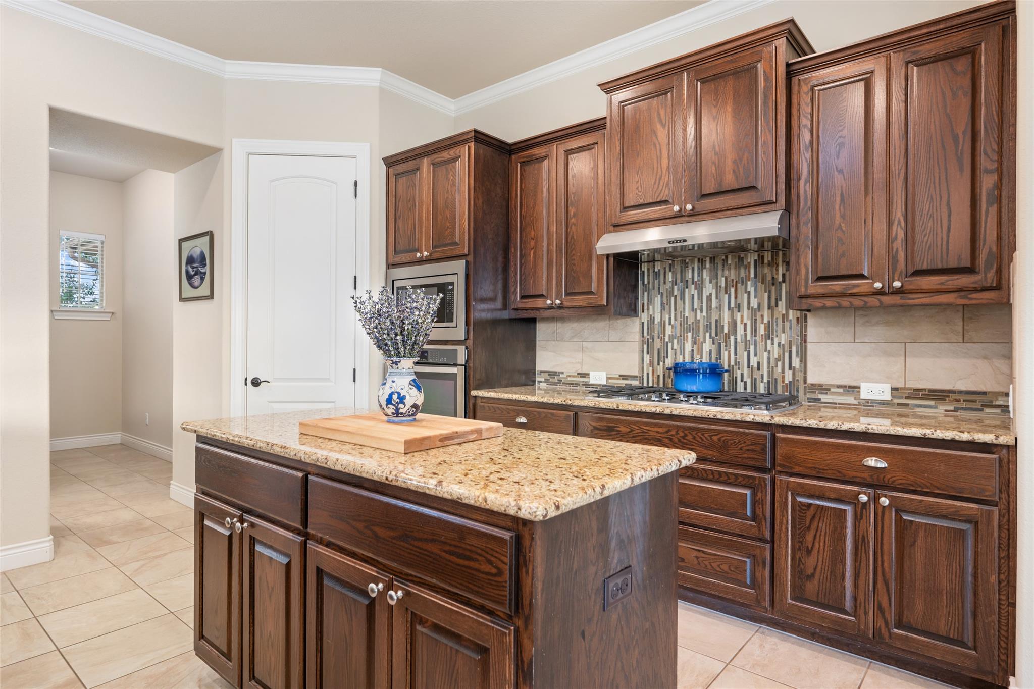 701 W Majestic Oak Ln, Georgetown, TX 78633