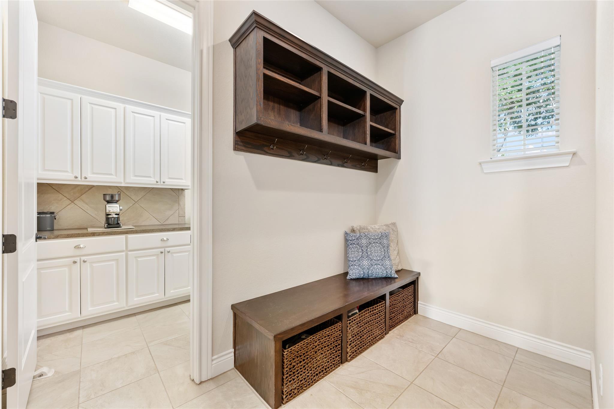 701 W Majestic Oak Ln, Georgetown, TX 78633