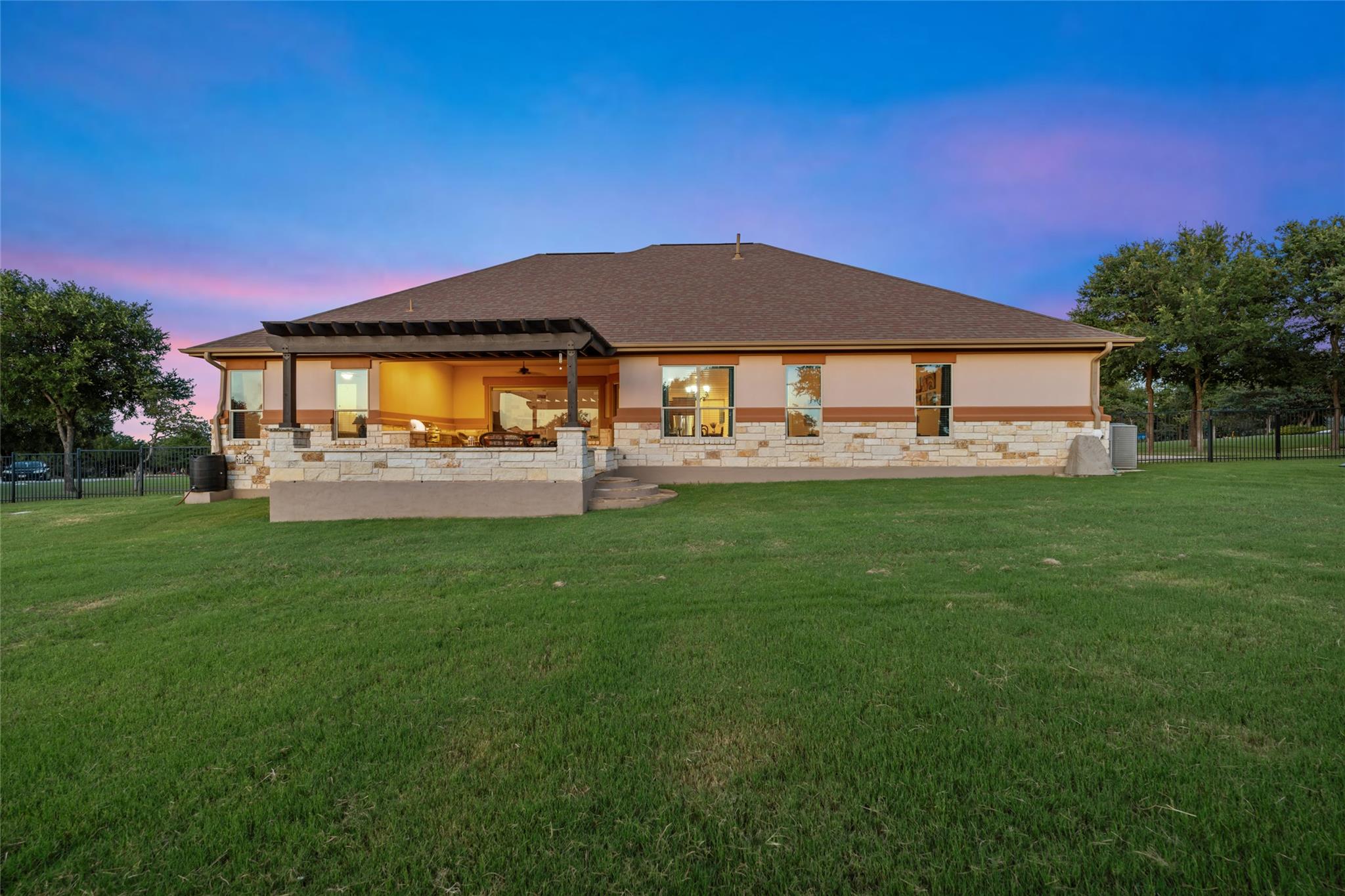 701 W Majestic Oak Ln, Georgetown, TX 78633