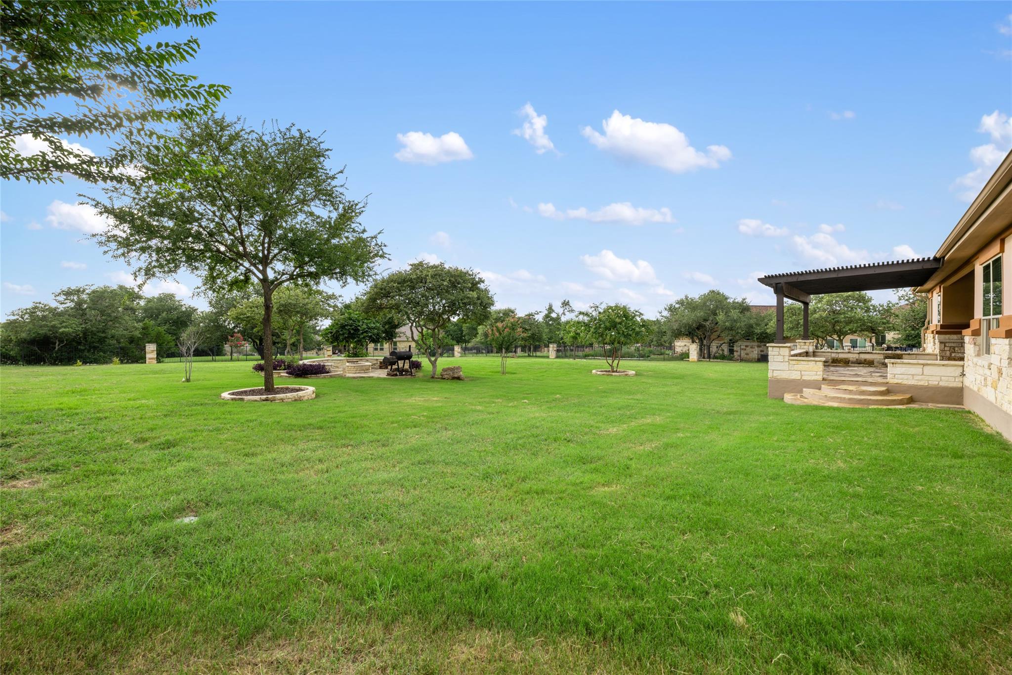701 W Majestic Oak Ln, Georgetown, TX 78633
