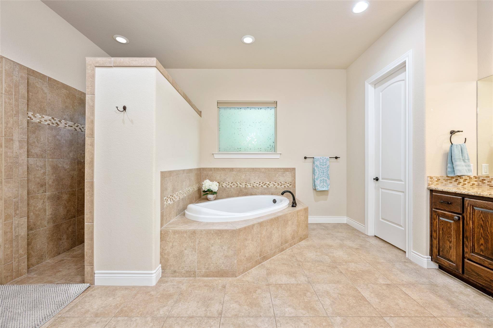 701 W Majestic Oak Ln, Georgetown, TX 78633