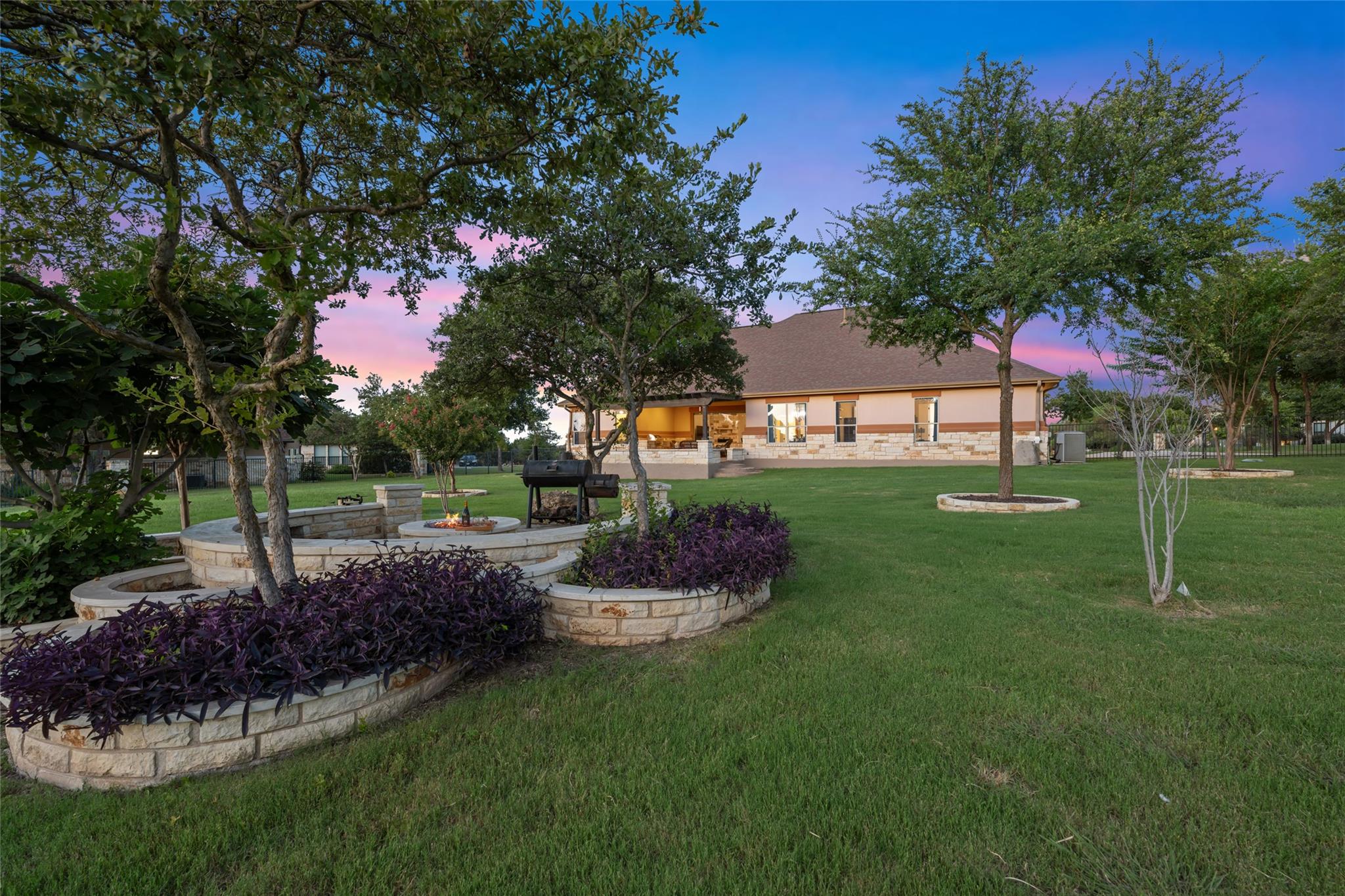 701 W Majestic Oak Ln, Georgetown, TX 78633