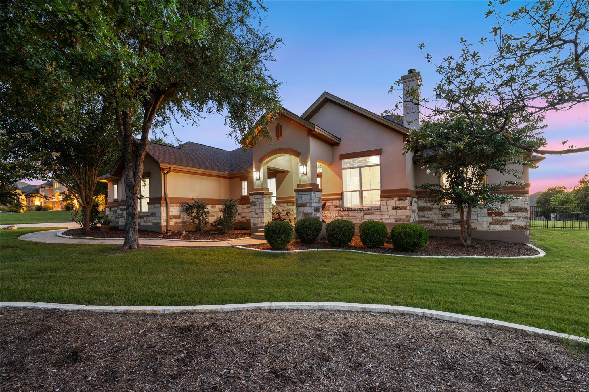 701 W Majestic Oak Ln, Georgetown, TX 78633