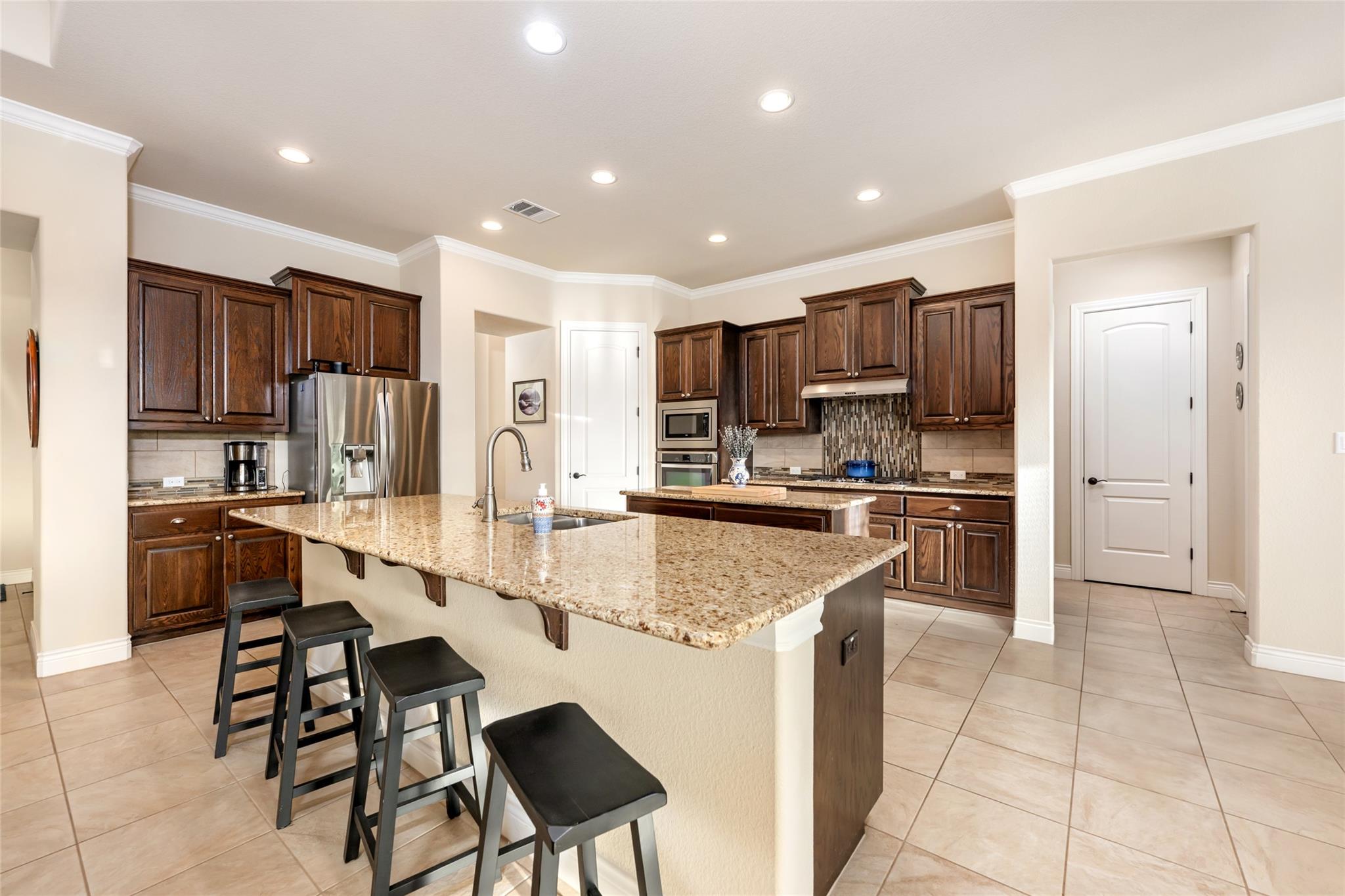 701 W Majestic Oak Ln, Georgetown, TX 78633