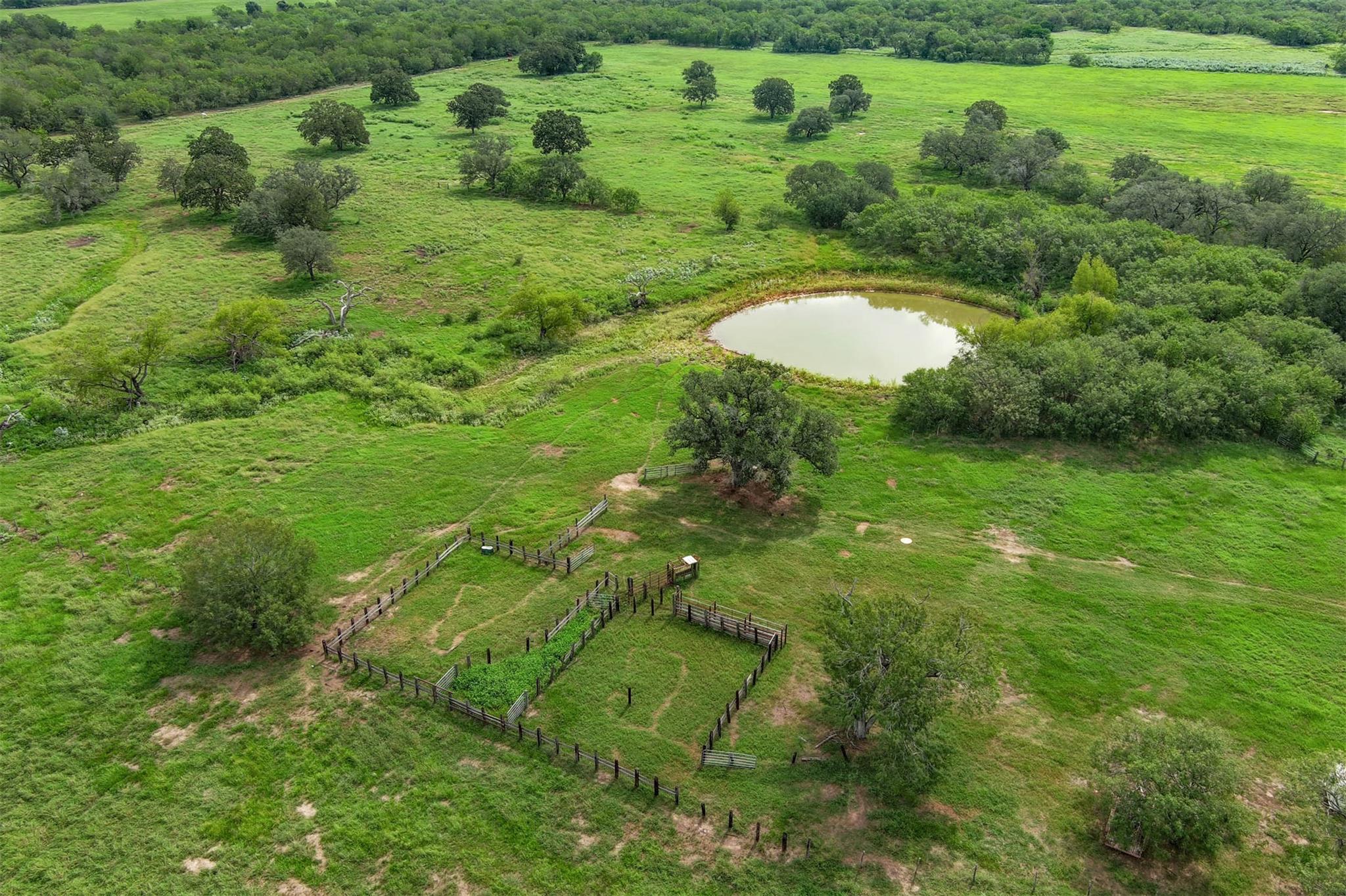 0 Cr 121, Leesville, TX 78140