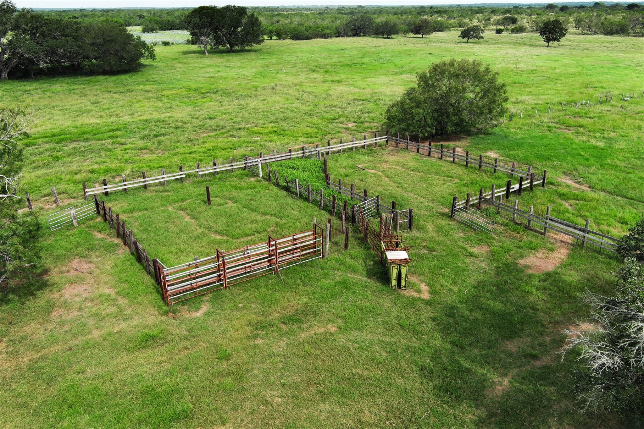 0 Cr 121, Leesville, TX 78140