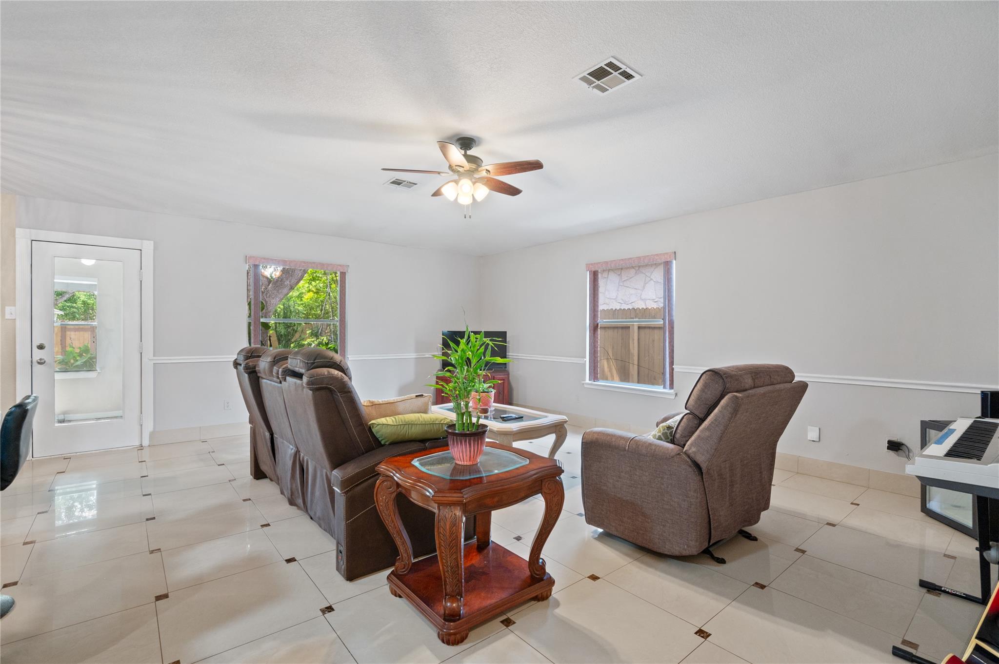 2606 Bradley Ln, Round Rock, TX 78664