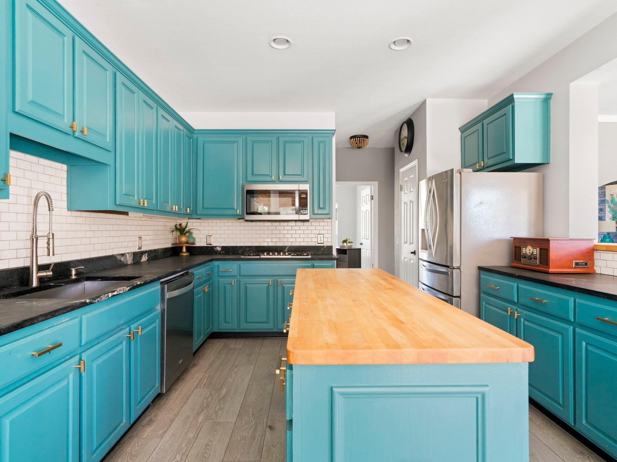 11800 Yarbrough Dr, Austin, TX 78748