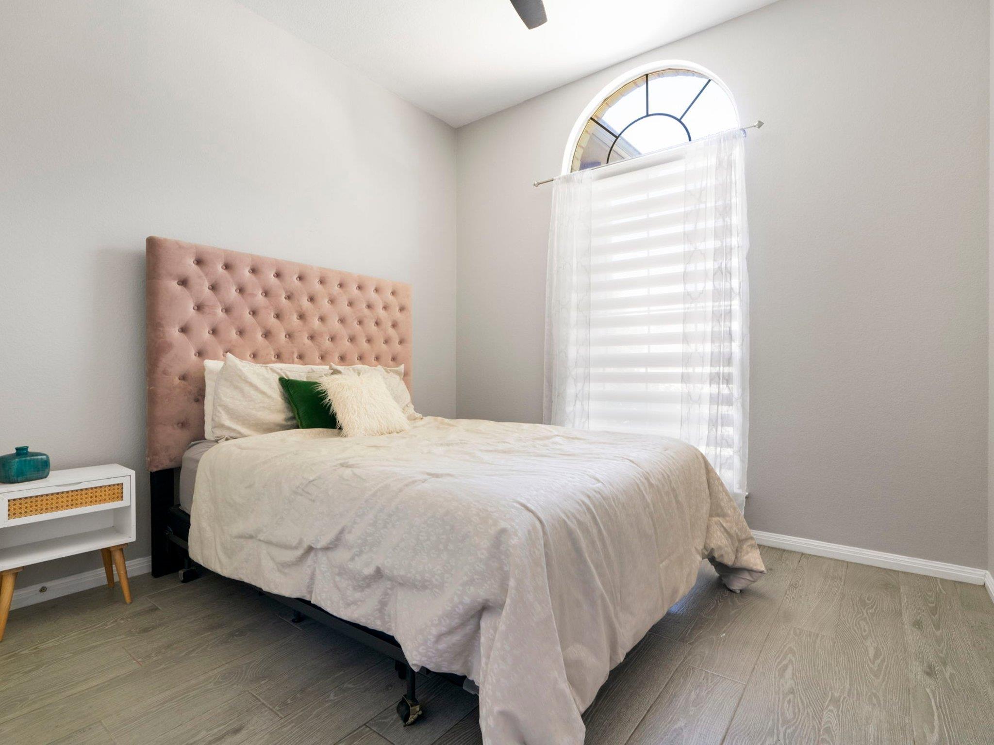 11800 Yarbrough Dr, Austin, TX 78748