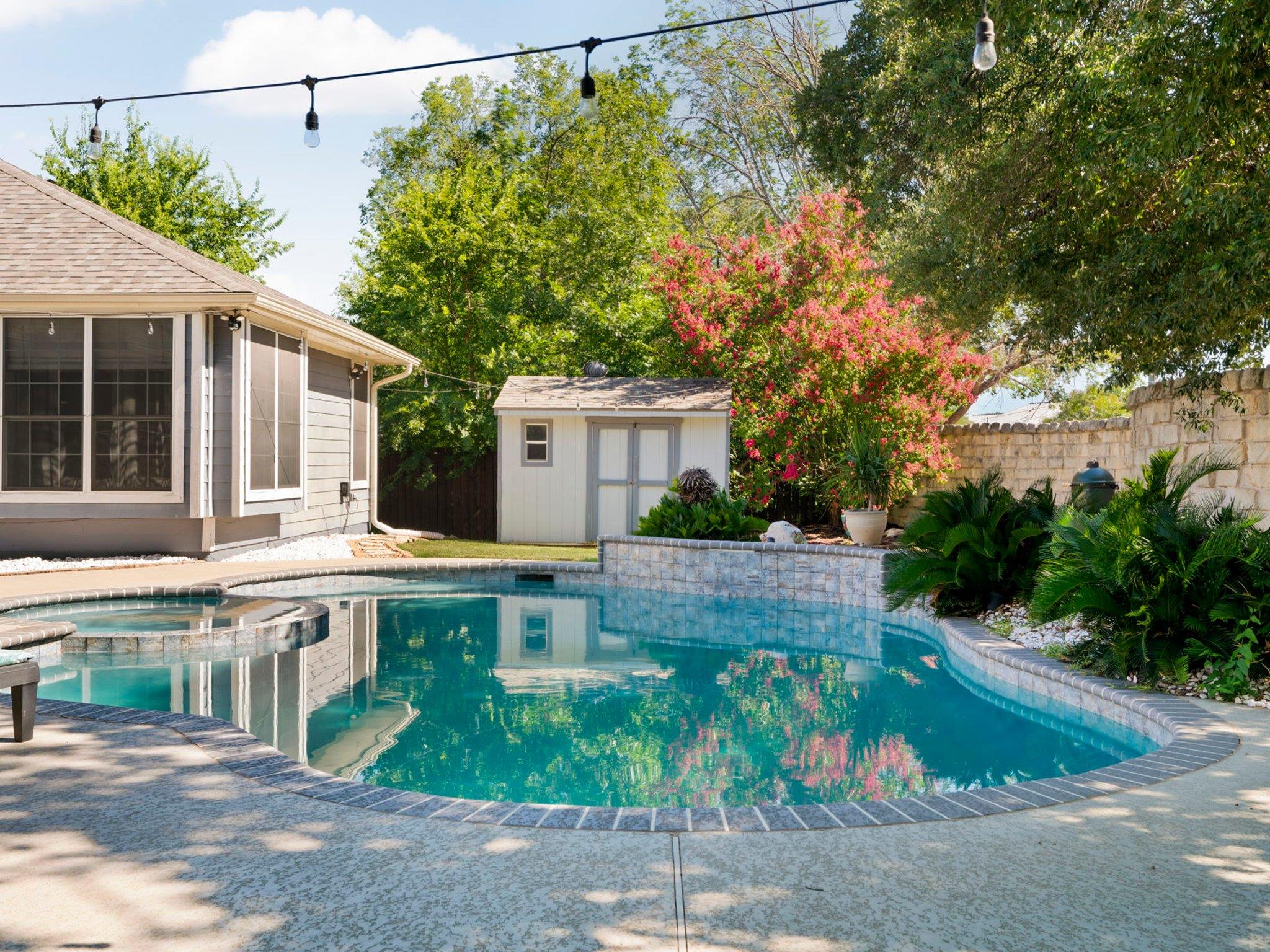 11800 Yarbrough Dr, Austin, TX 78748