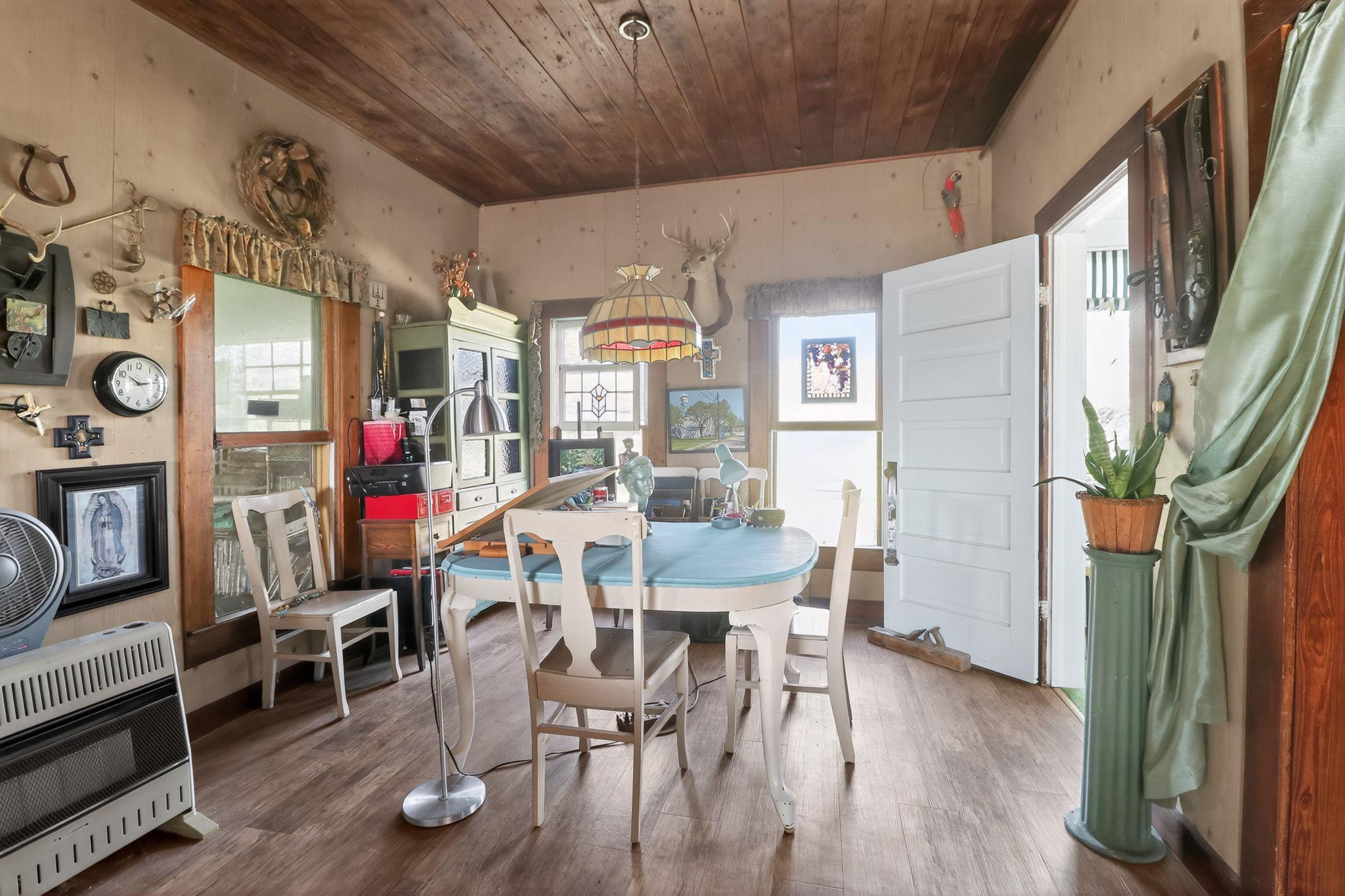 950 Ater Ranch Est, Bertram, TX 78605