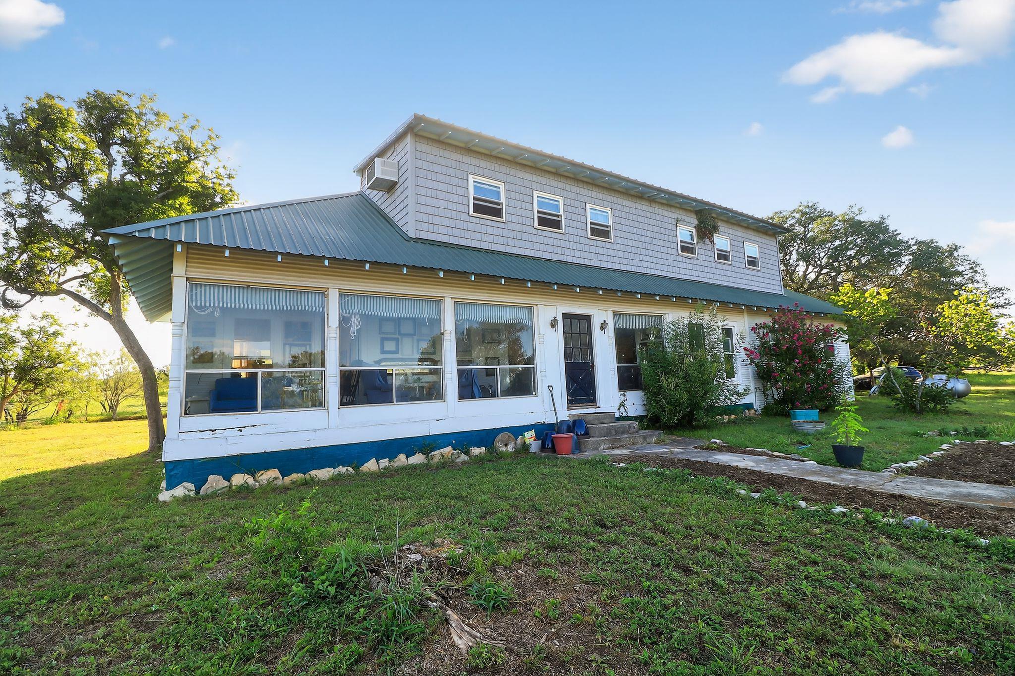 950 Ater Ranch Est, Bertram, TX 78605