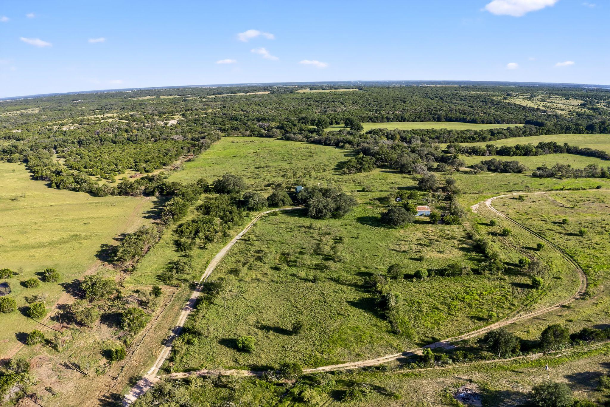 950 Ater Ranch Est, Bertram, TX 78605