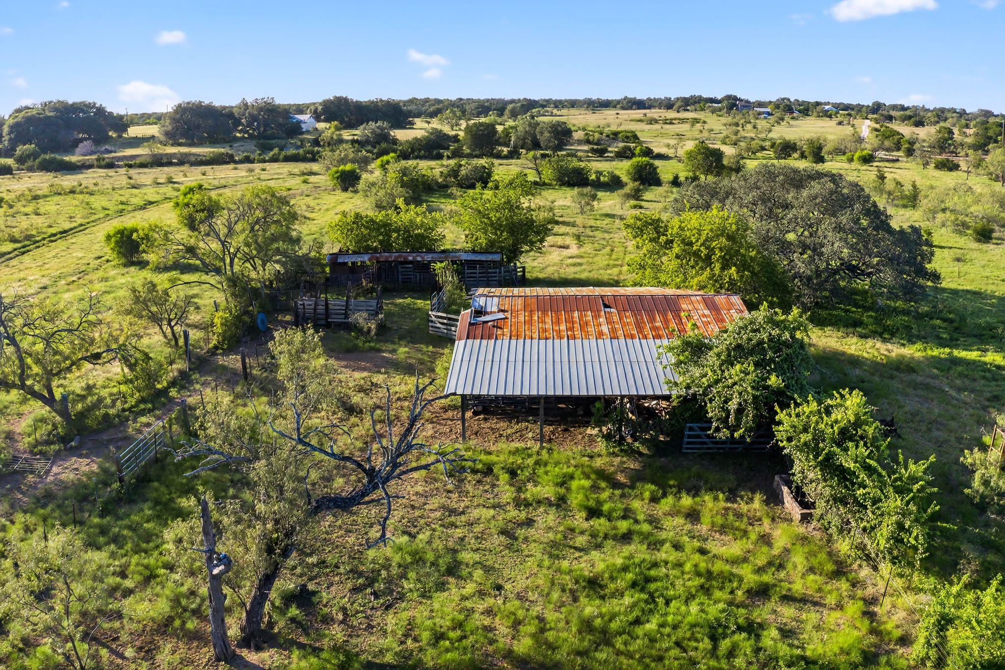 950 Ater Ranch Est, Bertram, TX 78605