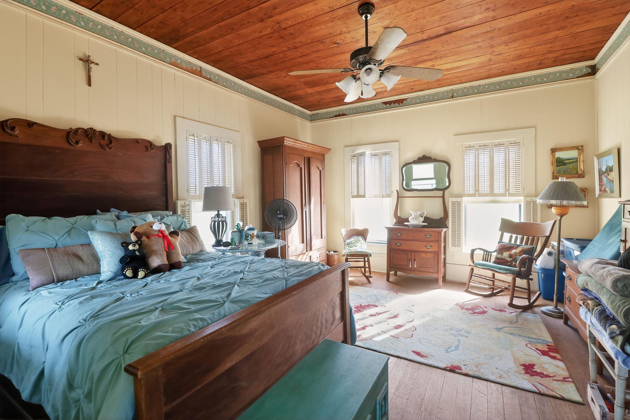 950 Ater Ranch Est, Bertram, TX 78605