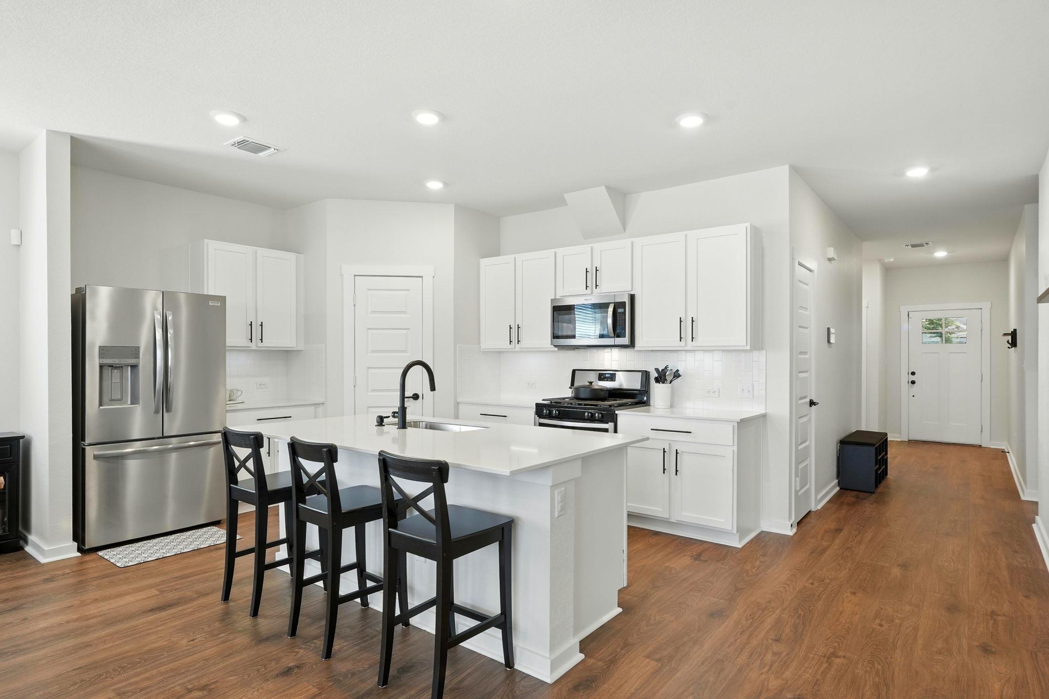 233 Lavaca River Ln, Hutto, TX 78634
