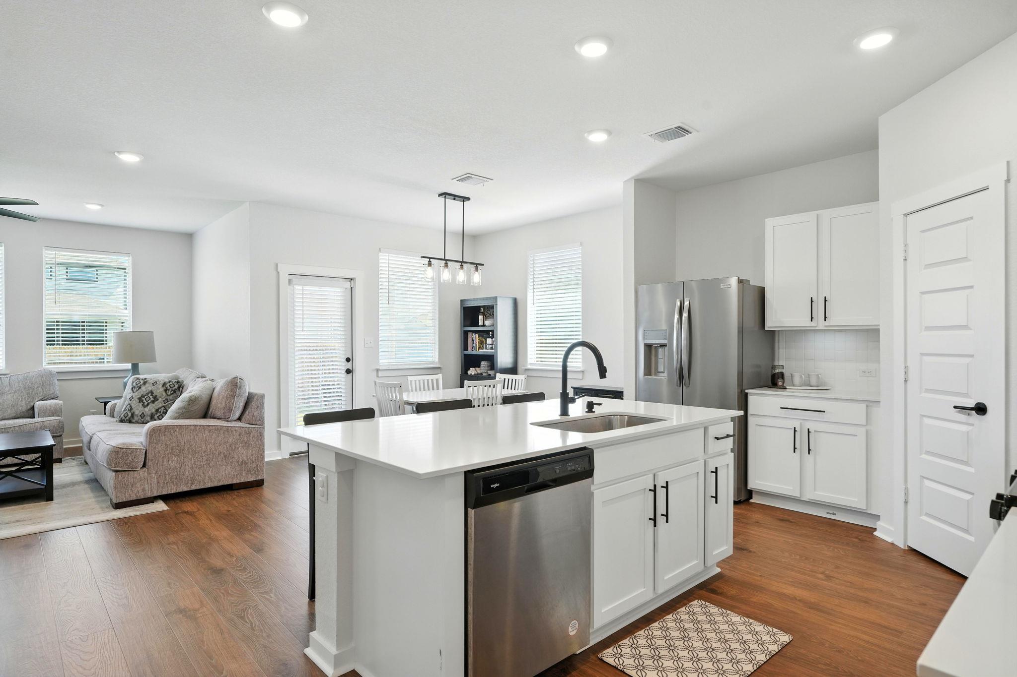 233 Lavaca River Ln, Hutto, TX 78634