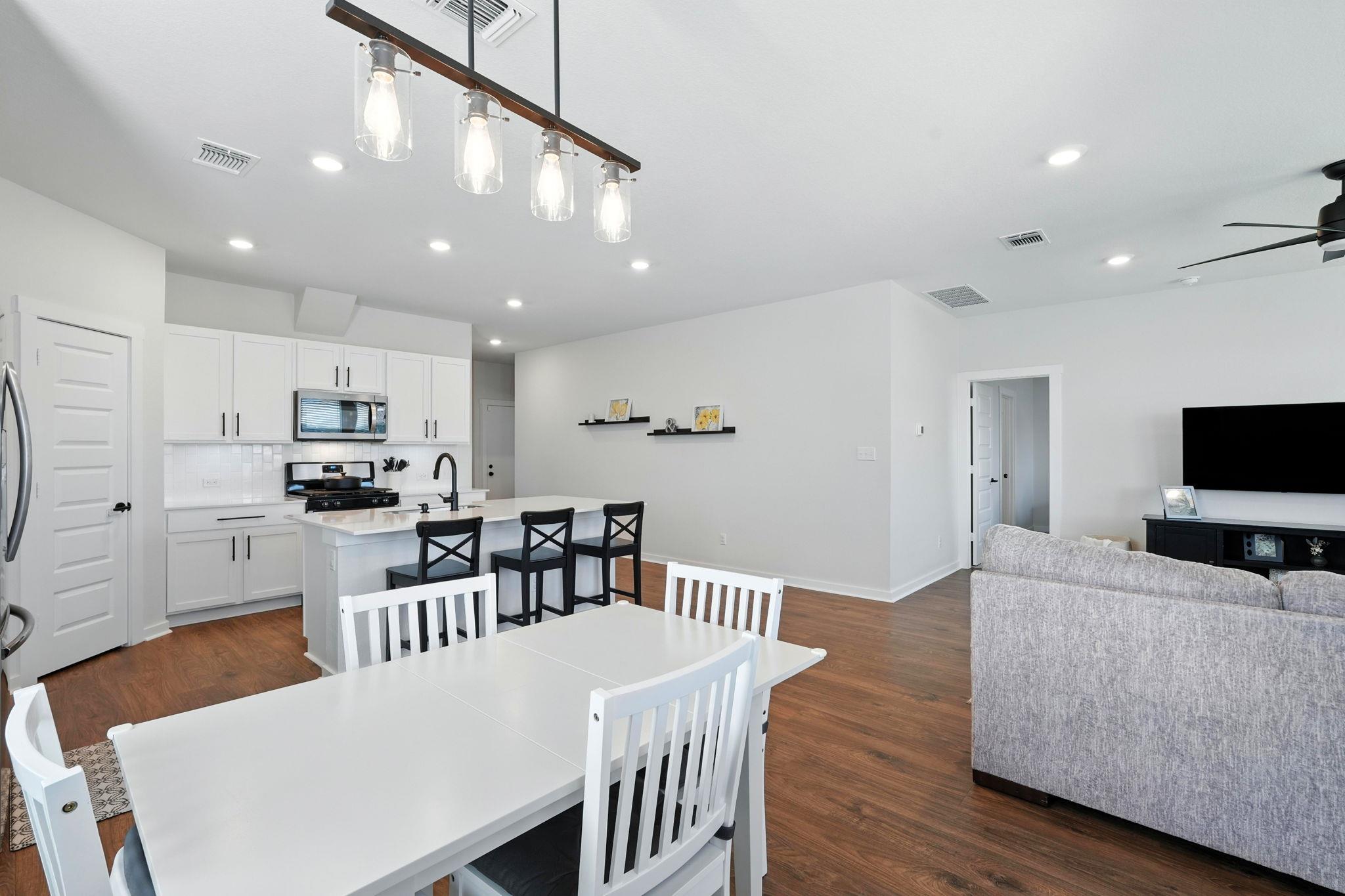 233 Lavaca River Ln, Hutto, TX 78634