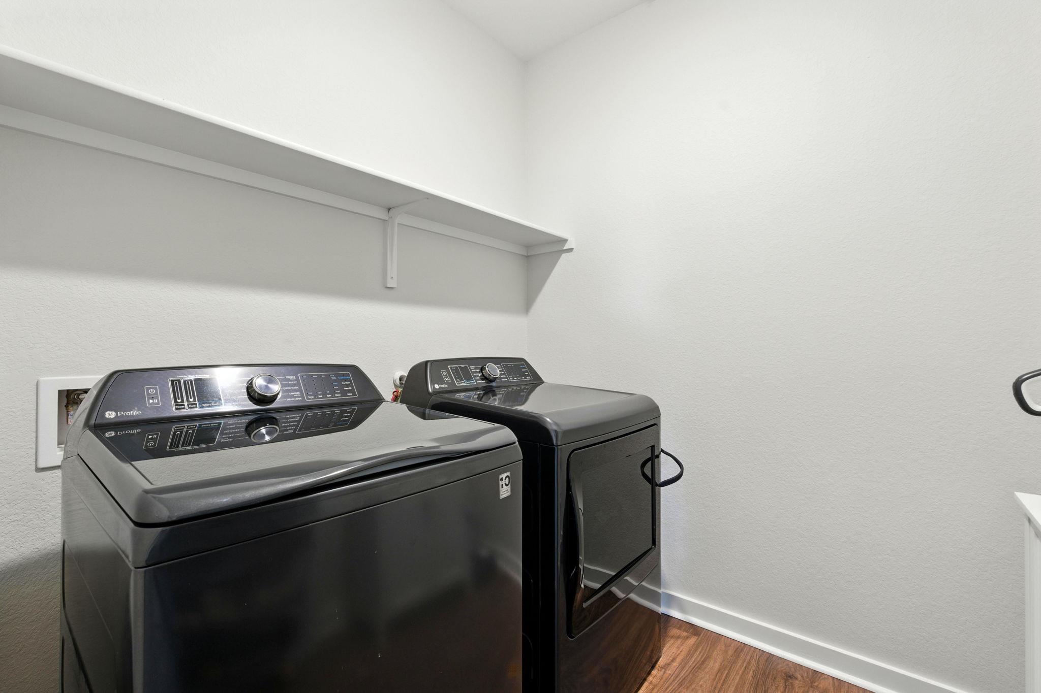 233 Lavaca River Ln, Hutto, TX 78634
