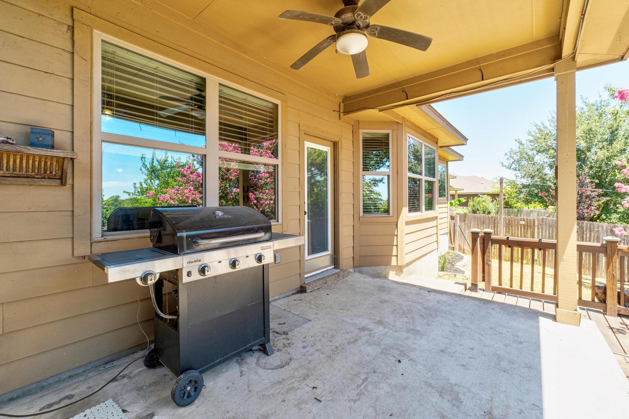 463 Tranquility Mtn, Buda, TX 78610