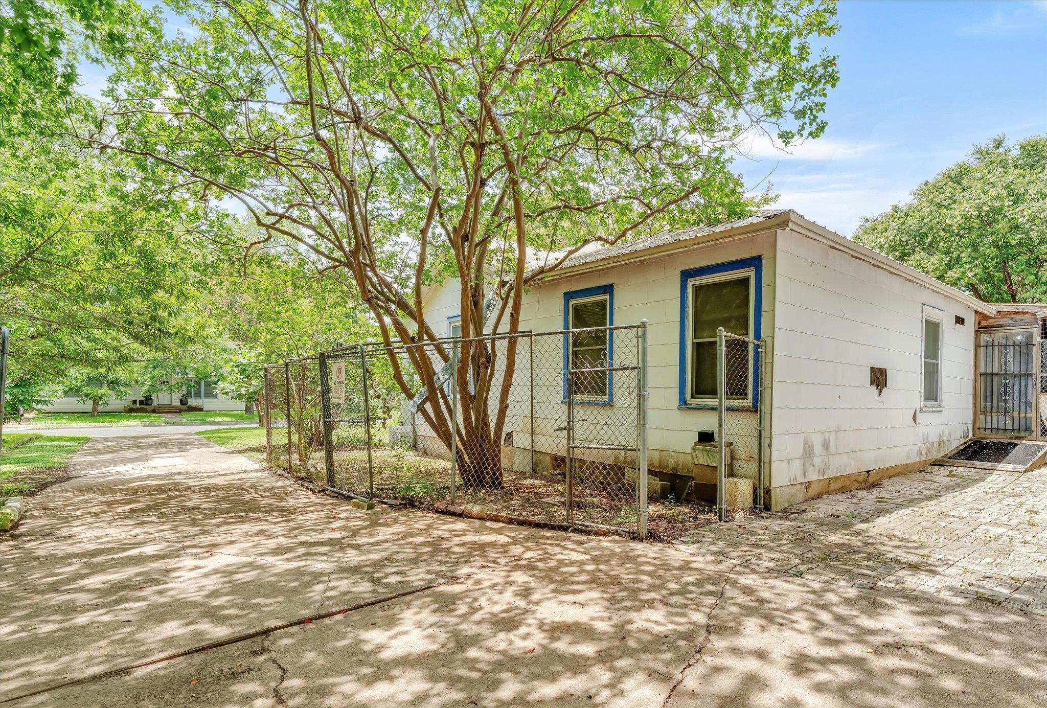1206 Ruth Ave, Austin, TX 78757