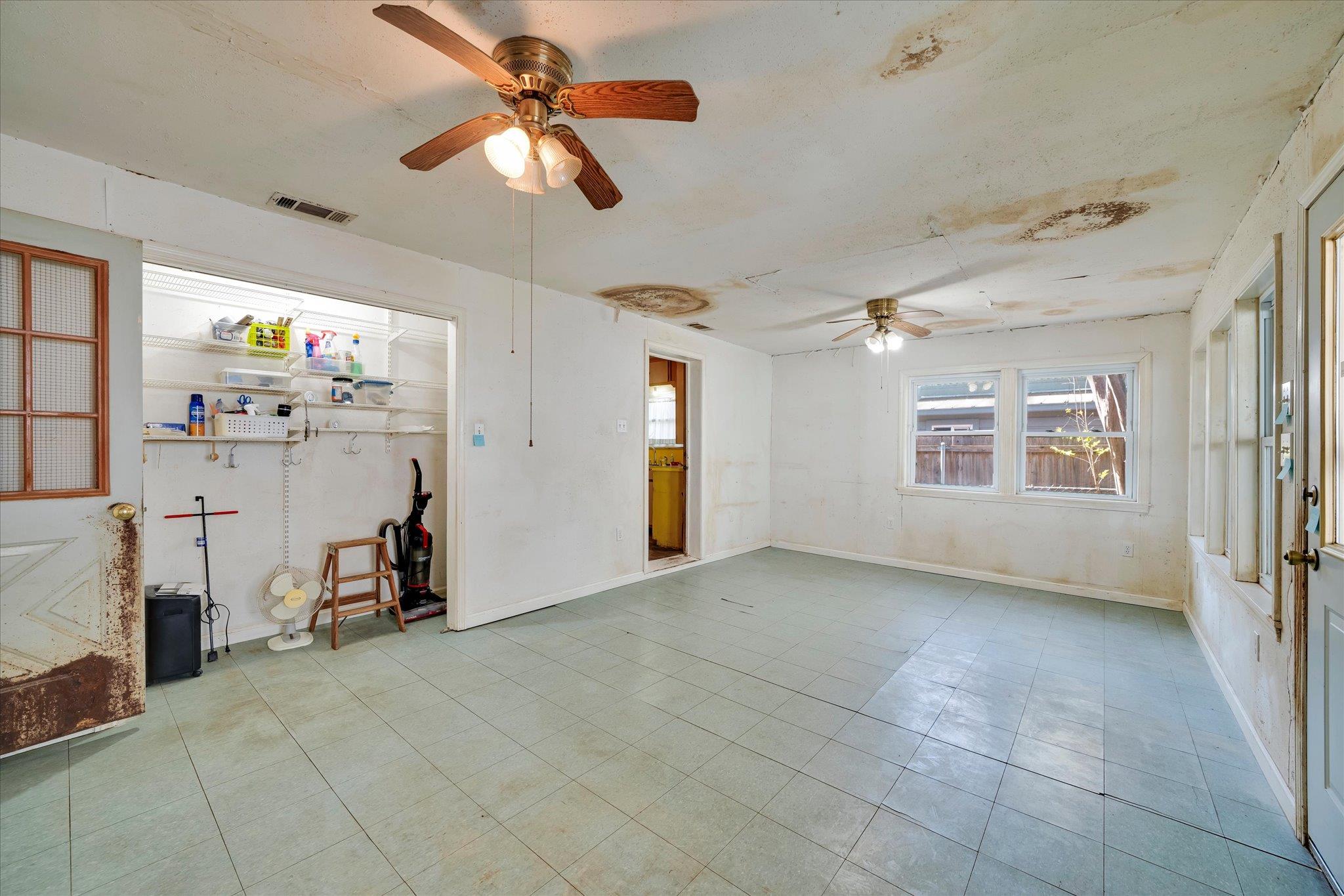 1206 Ruth Ave, Austin, TX 78757